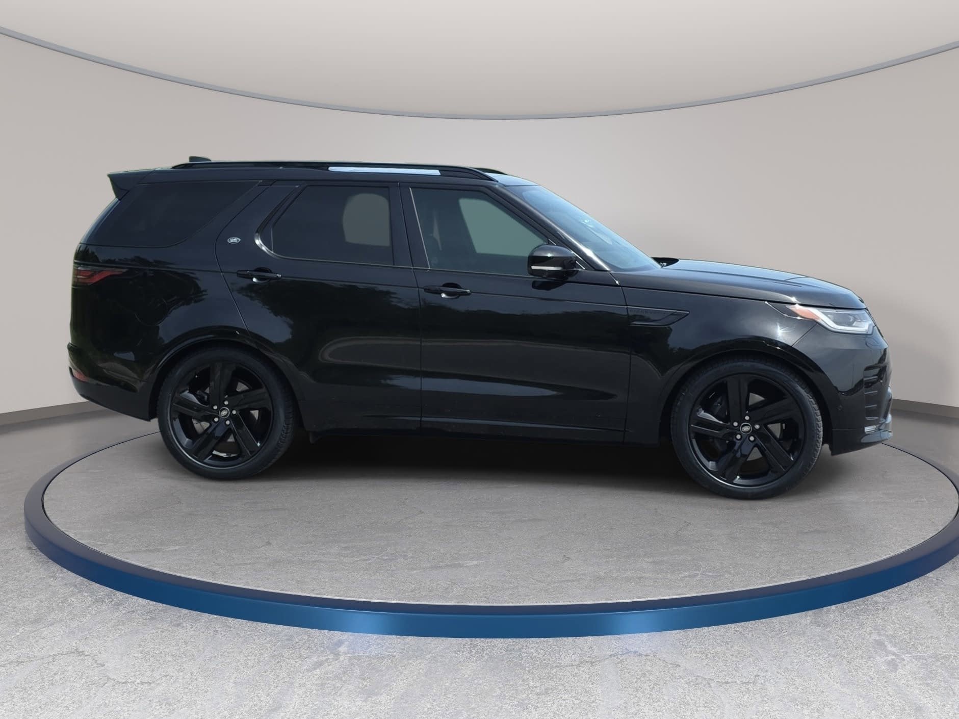 2025 Land Rover Discovery Dynamic SE