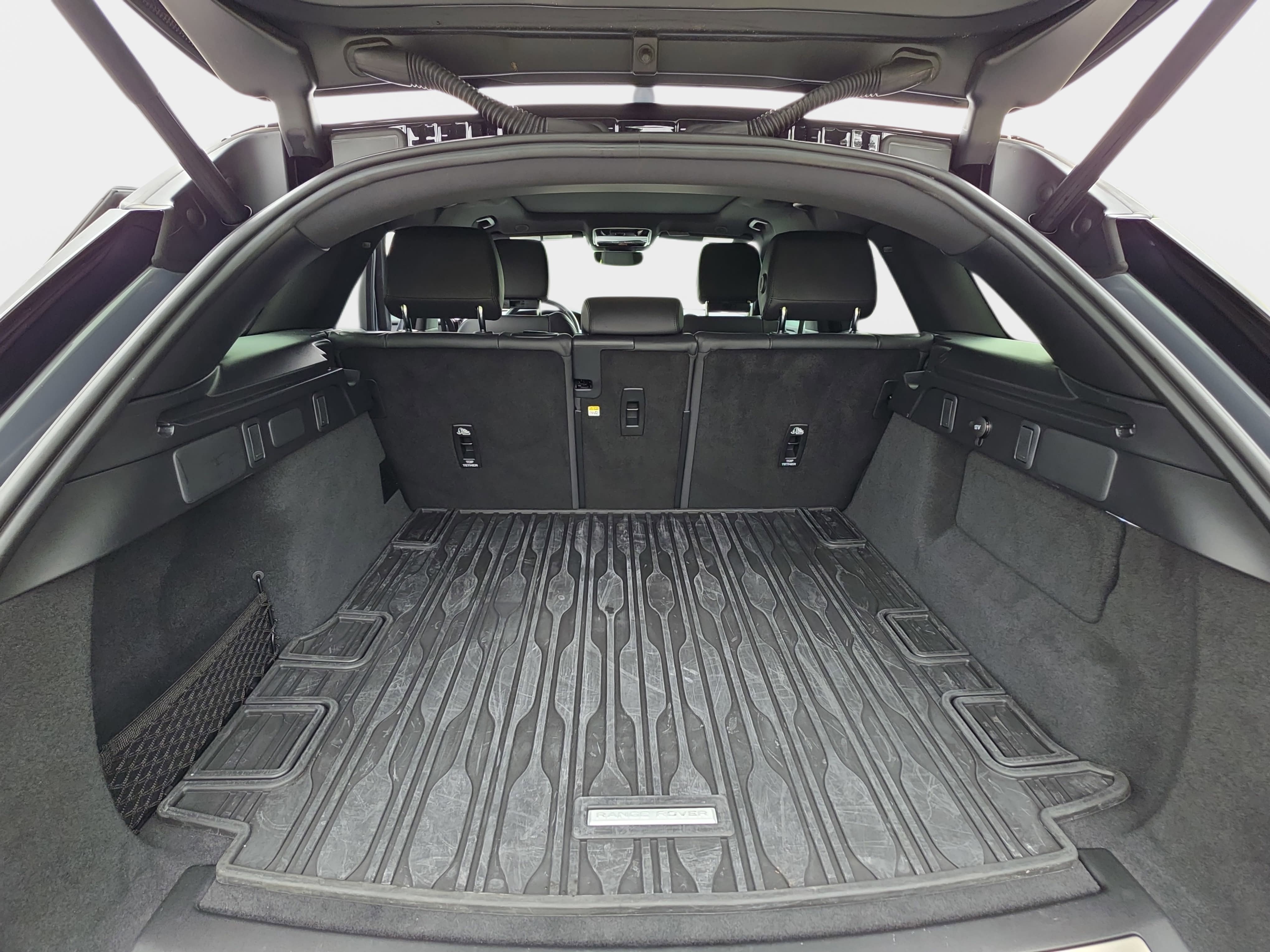 2024 Land Rover Range Rover Velar Dynamic SE