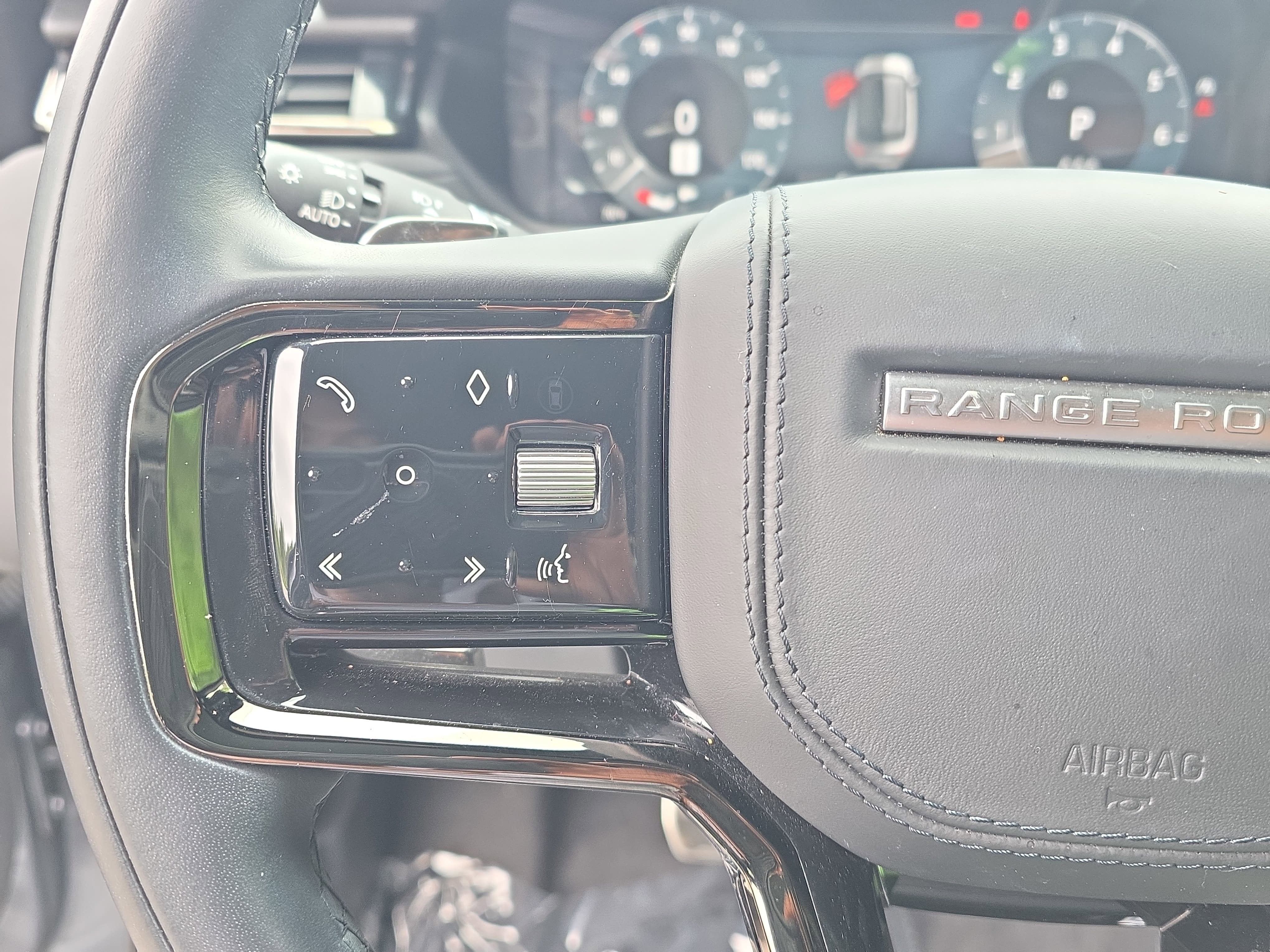 2024 Land Rover Range Rover Velar Dynamic SE