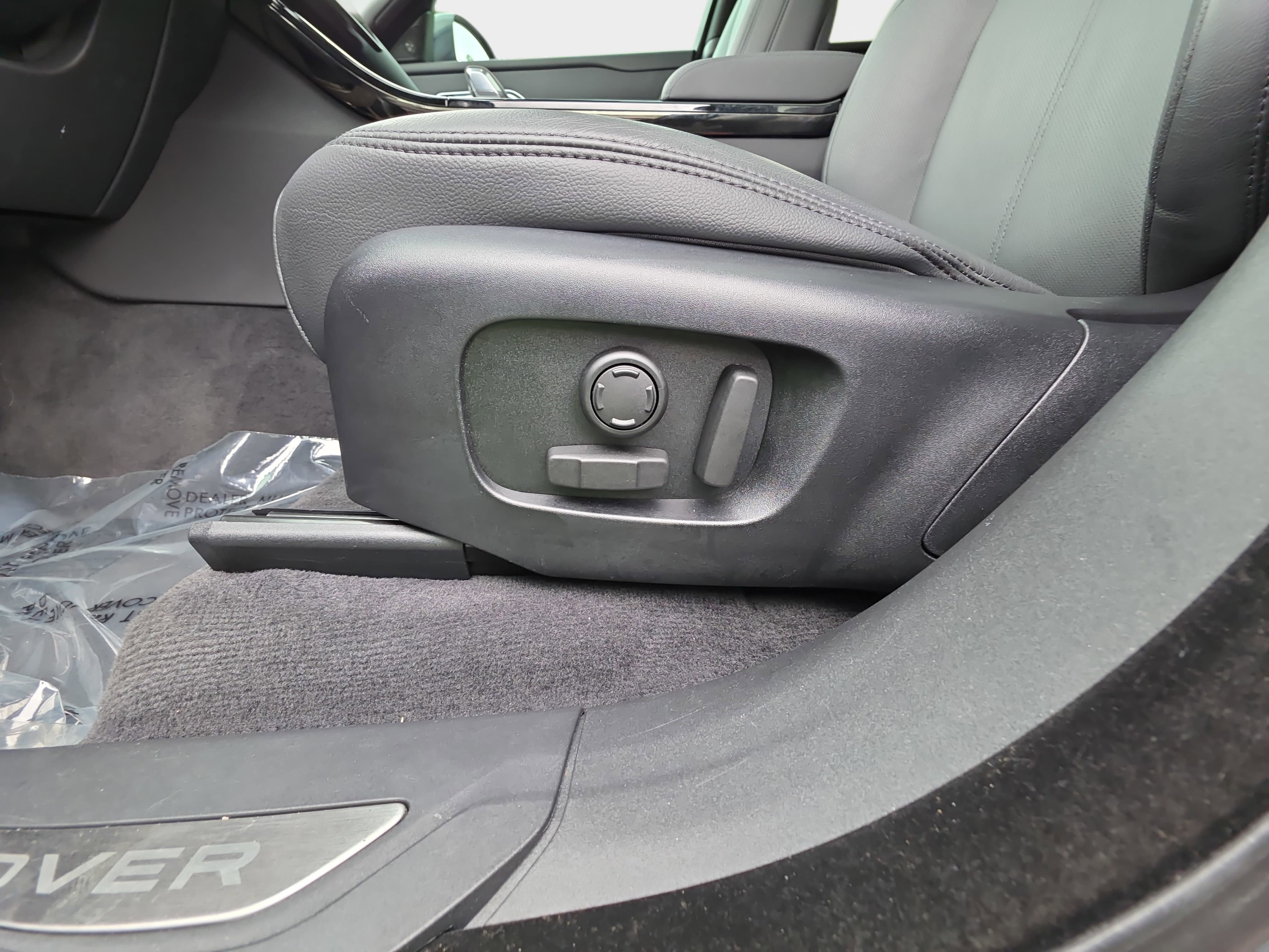 2024 Land Rover Range Rover Velar Dynamic SE