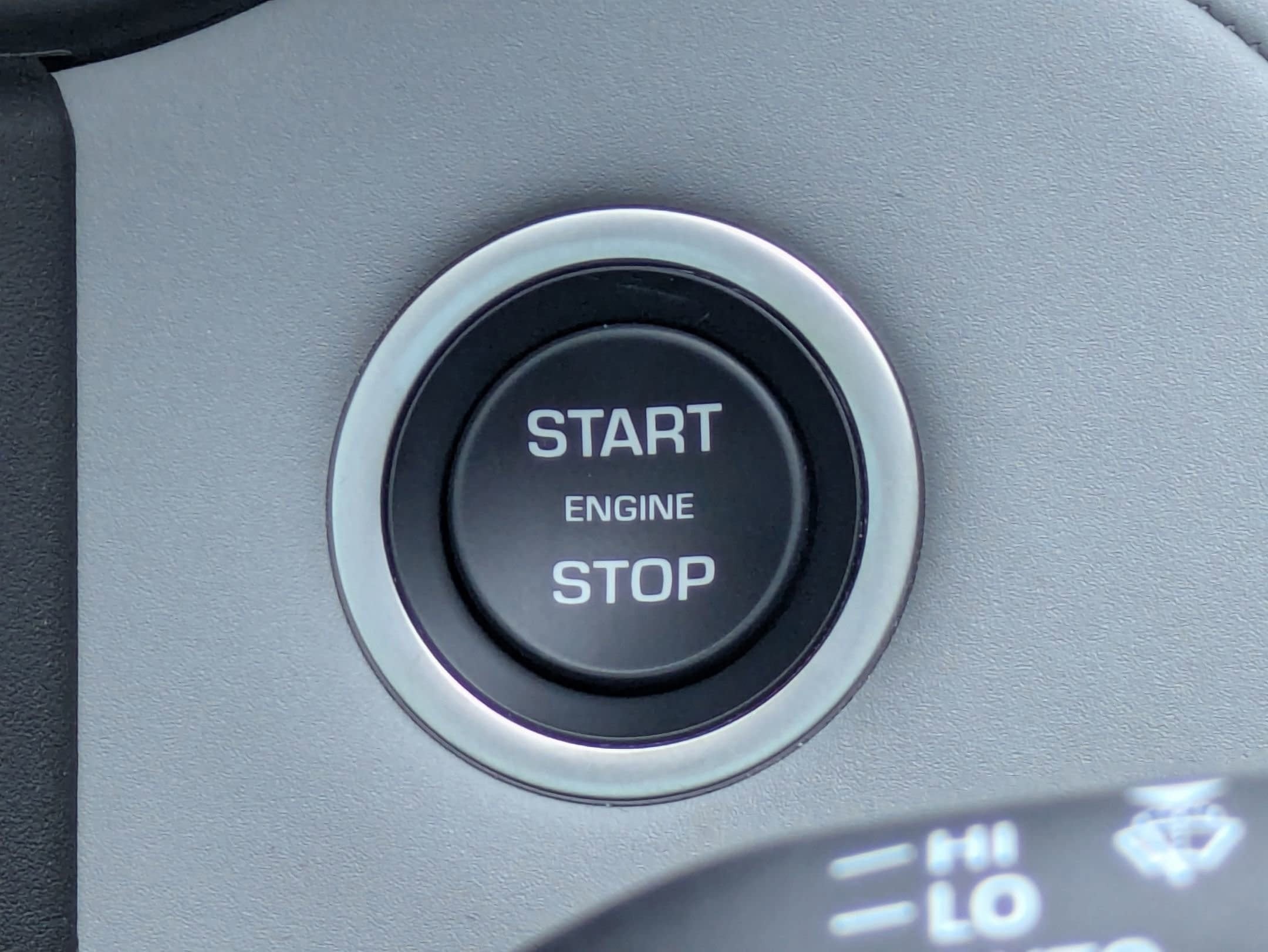 2026 Land Rover Range Rover Velar Dynamic SE