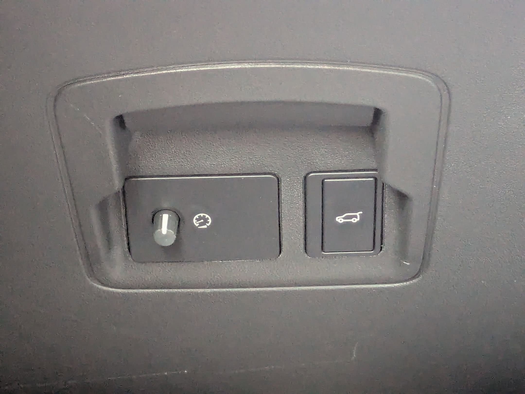 2026 Land Rover Range Rover Velar Dynamic SE