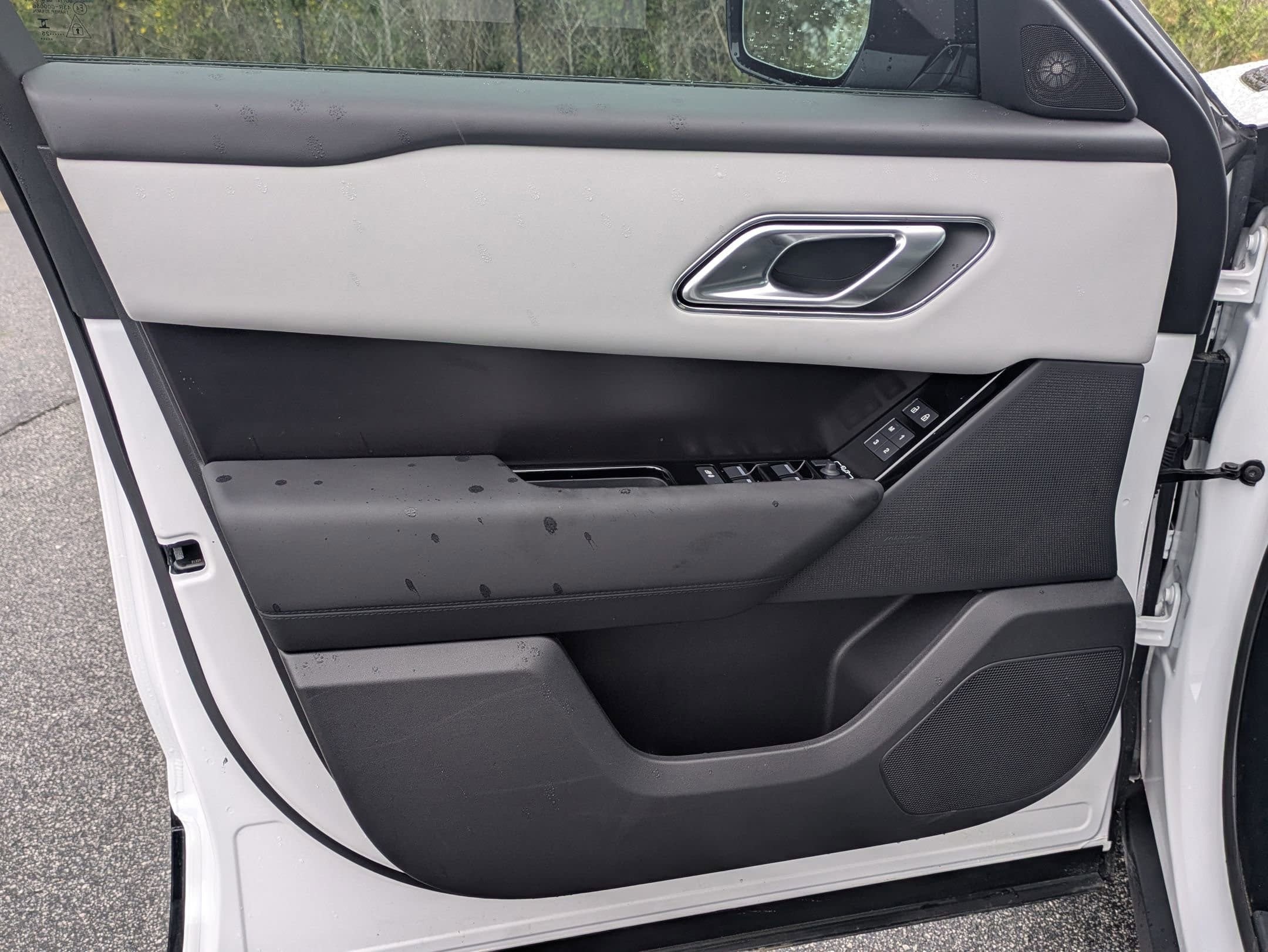 2026 Land Rover Range Rover Velar Dynamic SE