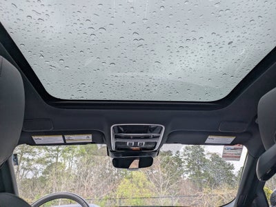 2026 Land Rover Range Rover Velar Dynamic SE