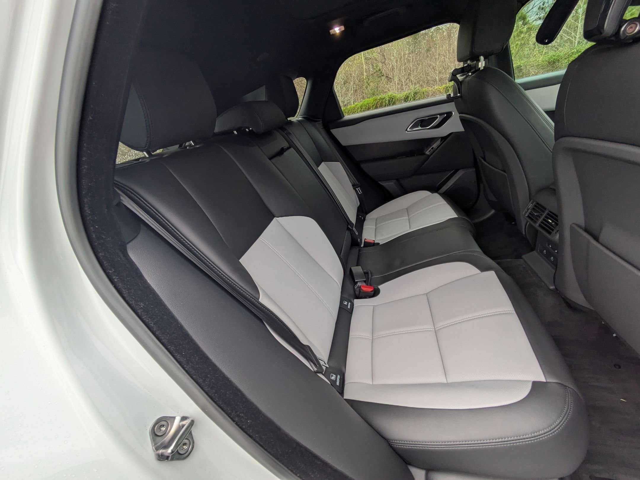 2026 Land Rover Range Rover Velar Dynamic SE