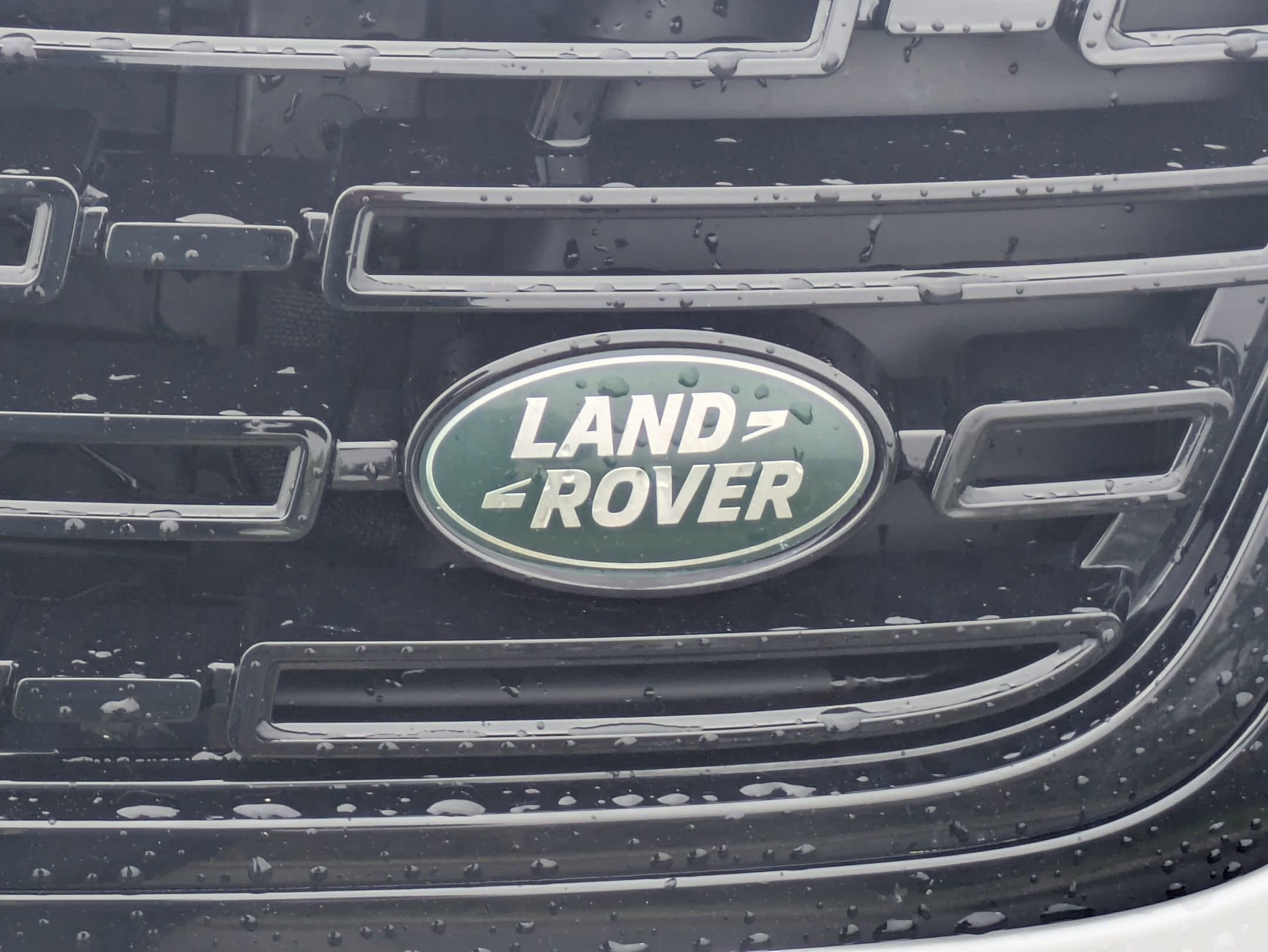 2026 Land Rover Range Rover Velar Dynamic SE