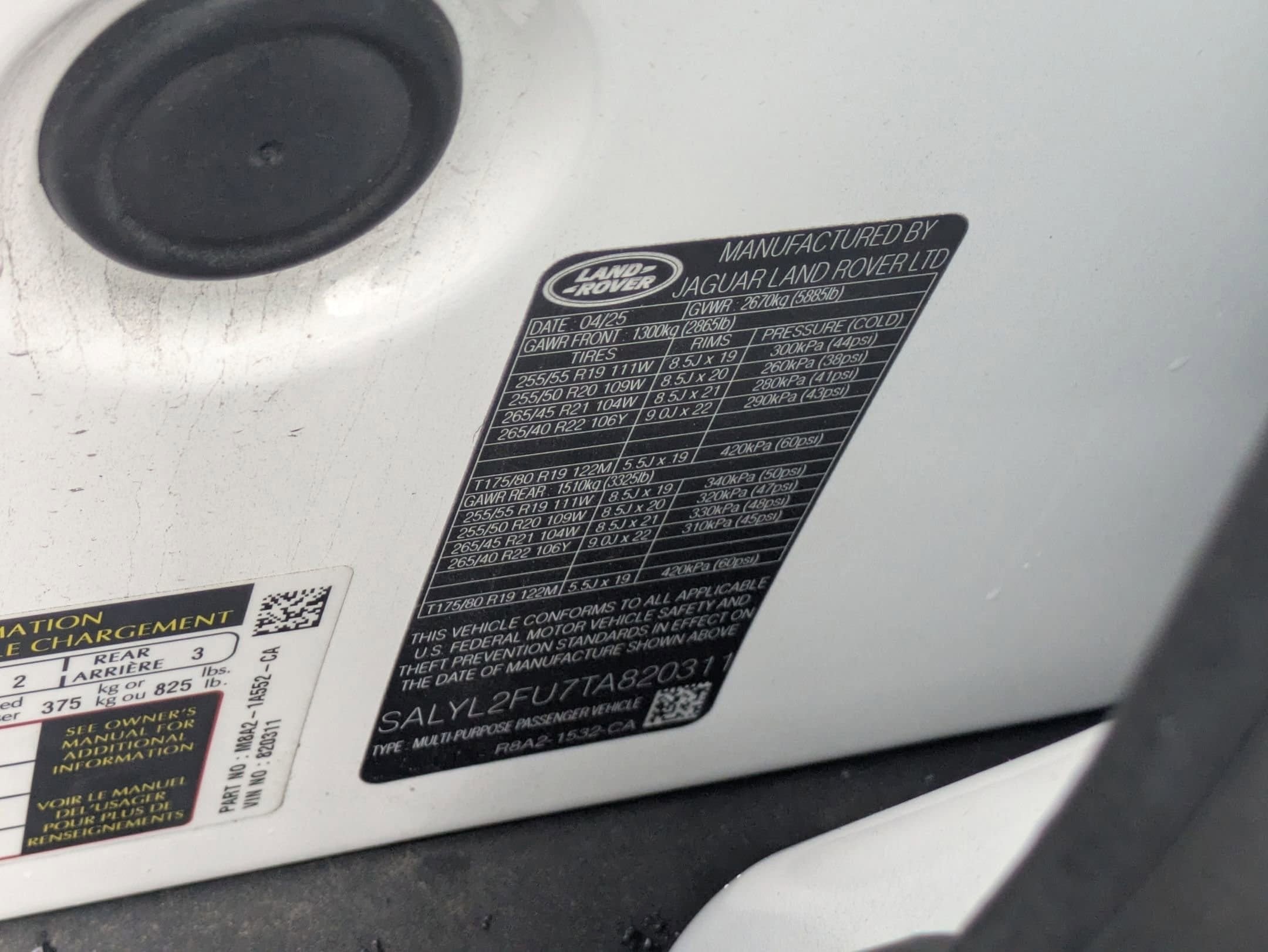 2026 Land Rover Range Rover Velar Dynamic SE