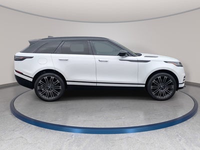 2026 Land Rover Range Rover Velar Dynamic SE