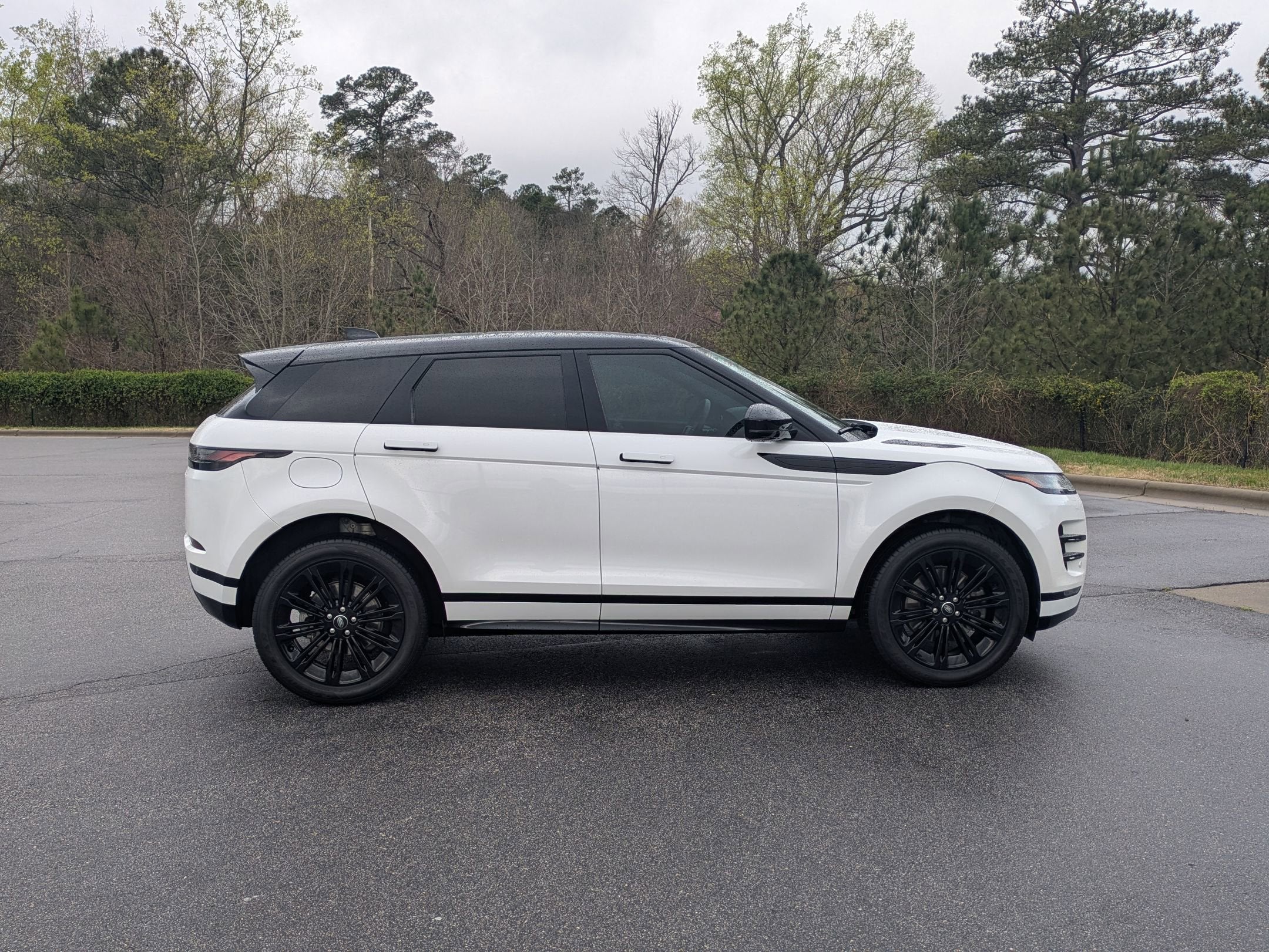 2024 Land Rover Range Rover Evoque Dynamic SE