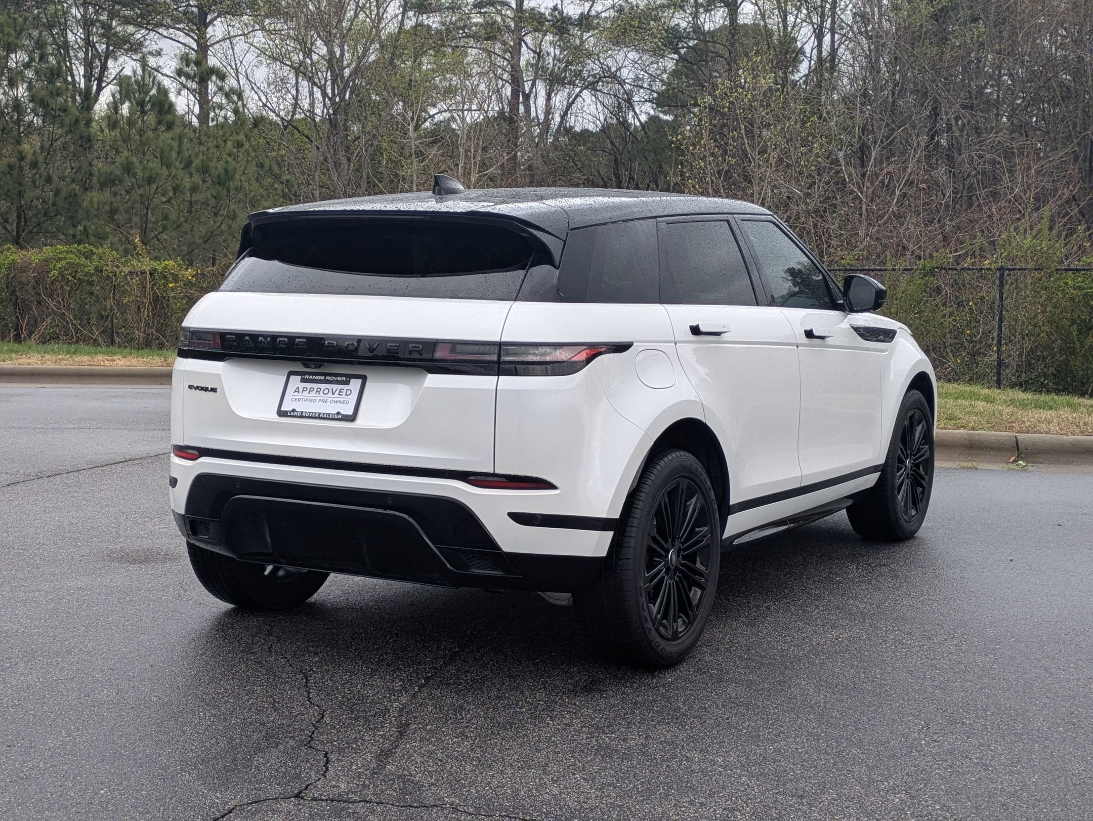 2024 Land Rover Range Rover Evoque Dynamic SE