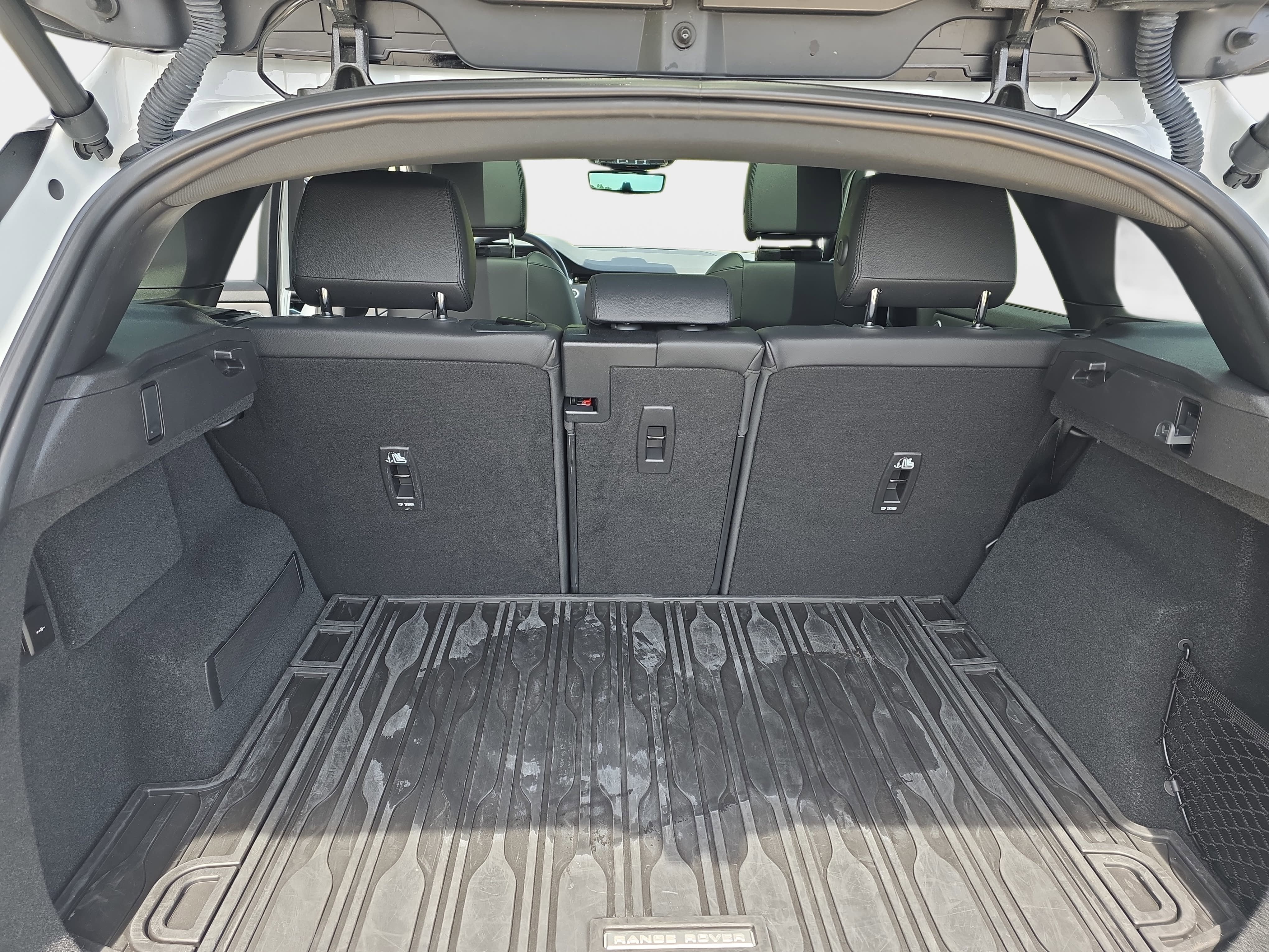 2025 Land Rover Range Rover Evoque Dynamic SE