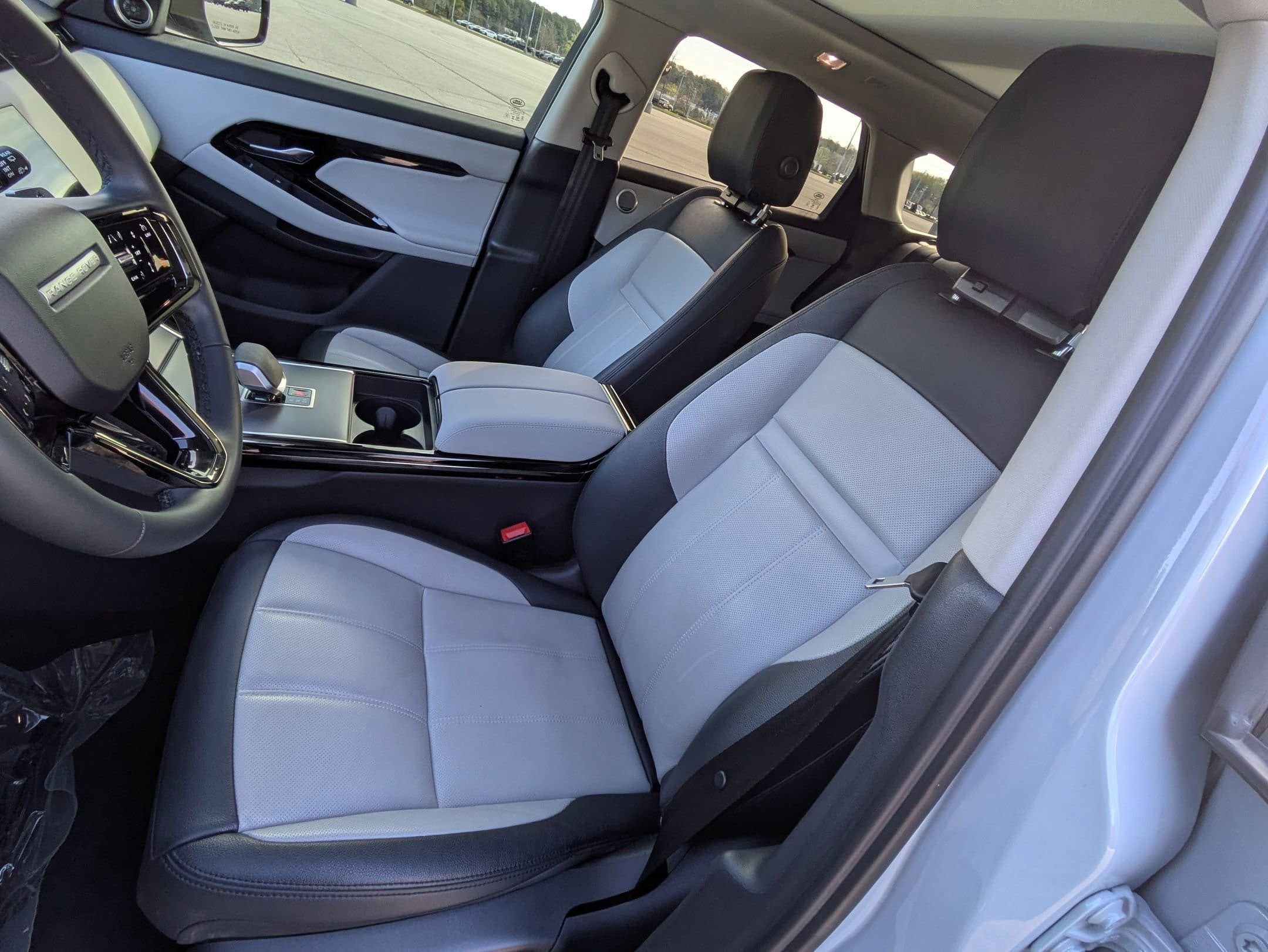 2025 Land Rover Range Rover Evoque Dynamic SE