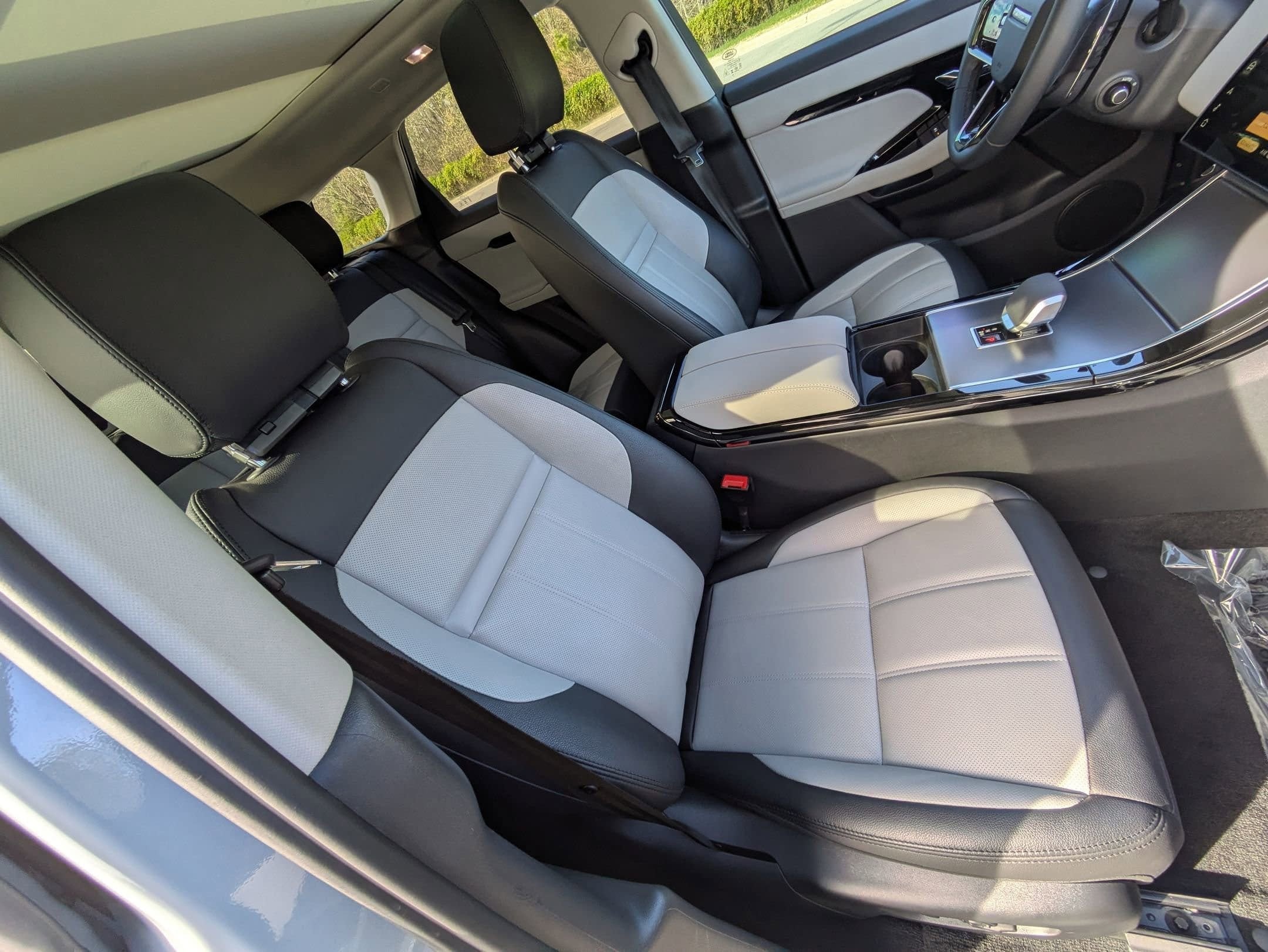 2025 Land Rover Range Rover Evoque Dynamic SE