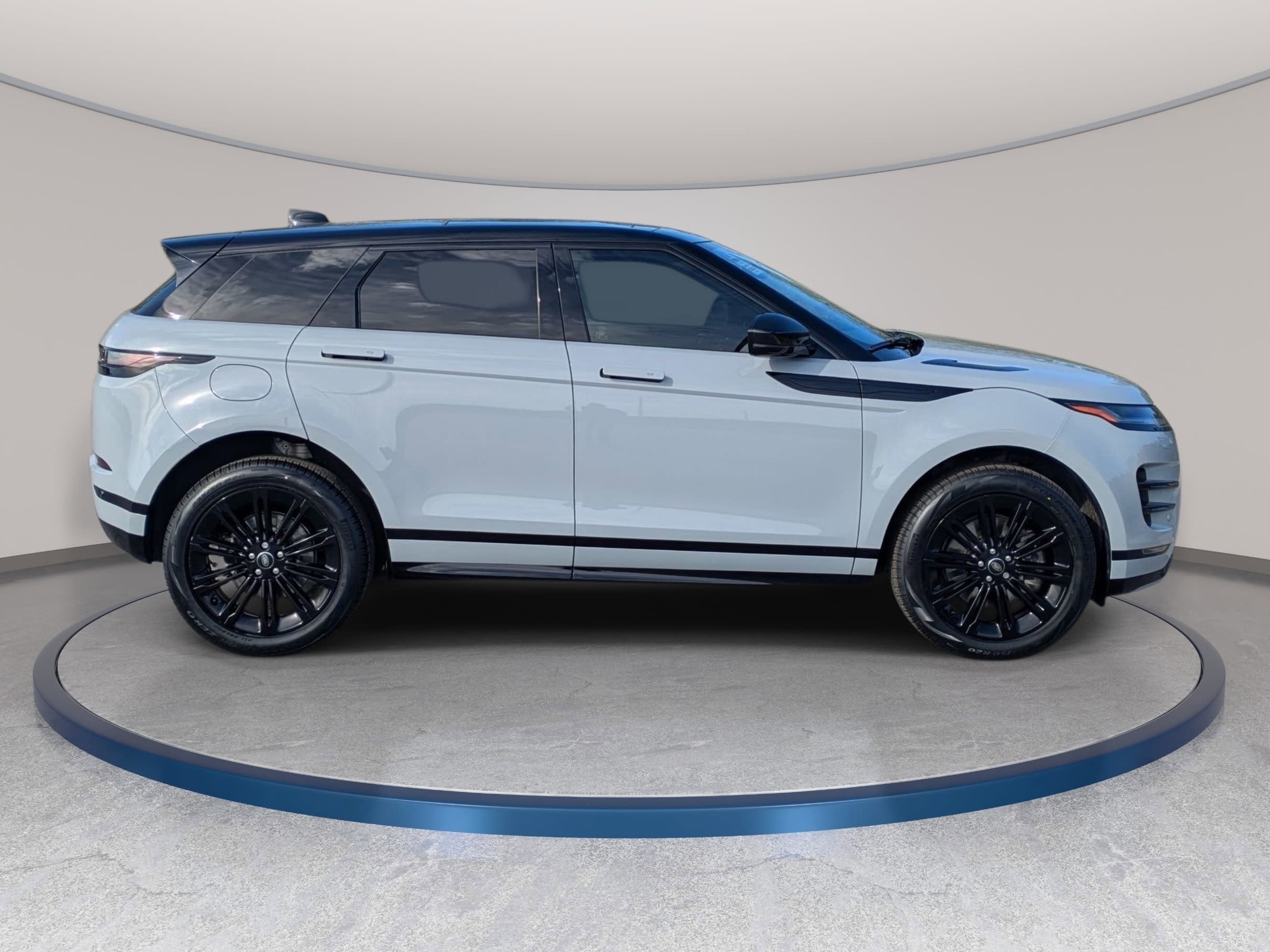 2025 Land Rover Range Rover Evoque Dynamic SE