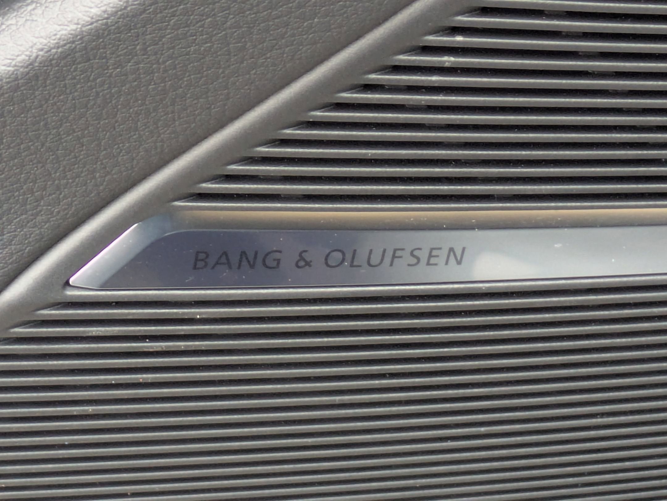 2023 Audi Q8 Premium Plus