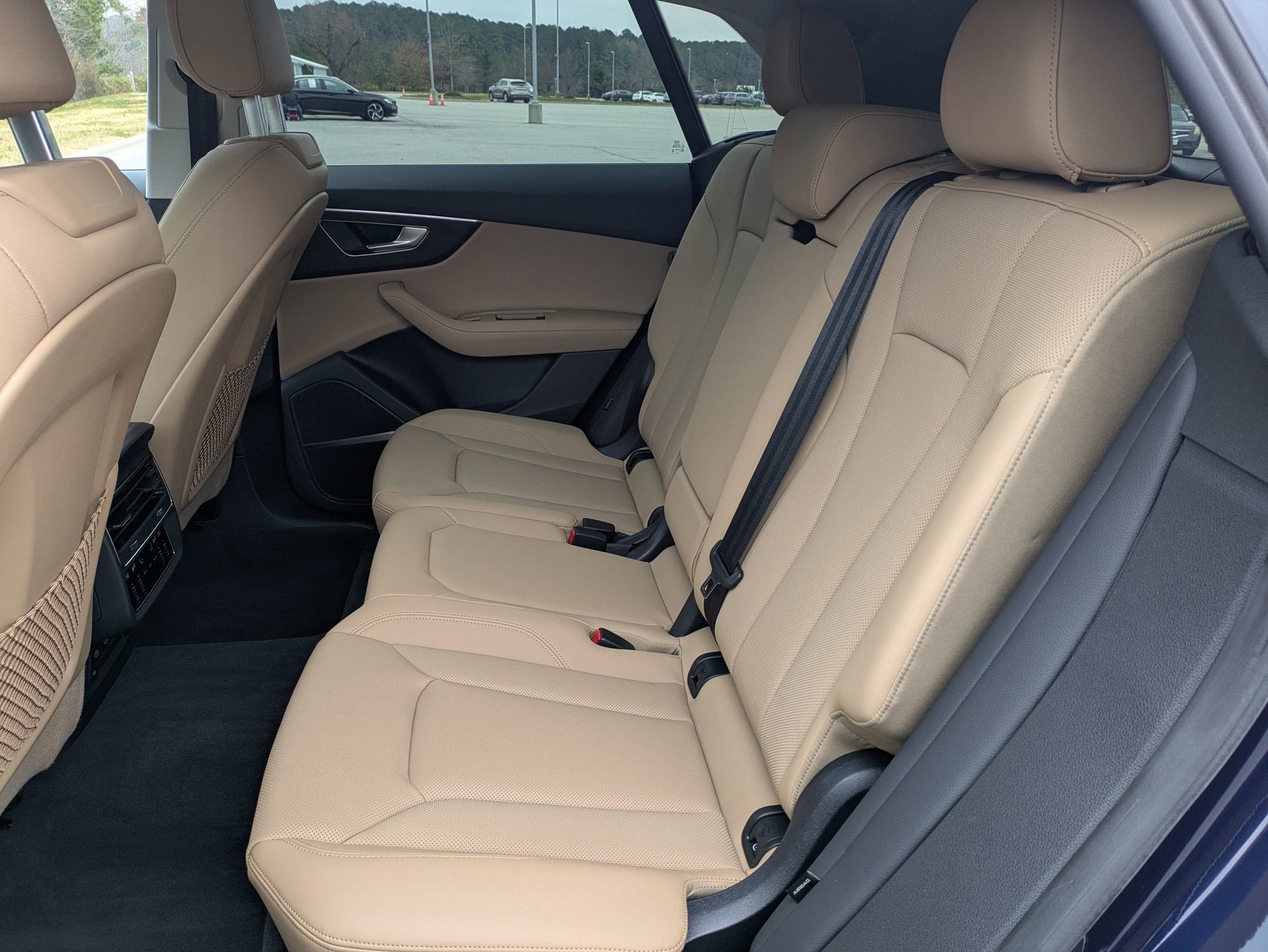 2023 Audi Q8 Premium Plus