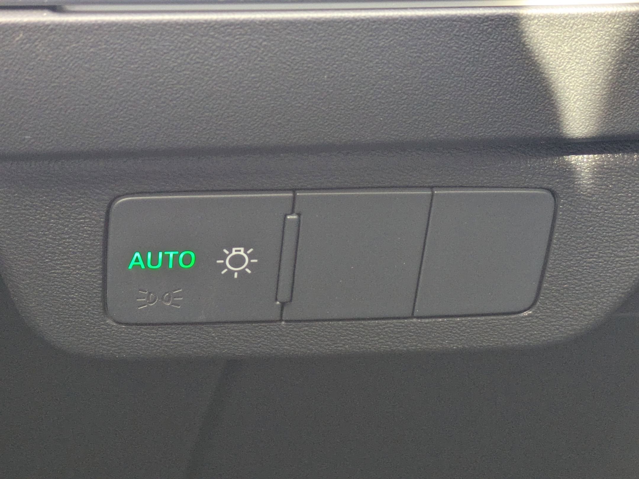 2024 Audi Q4 e-tron Premium Plus