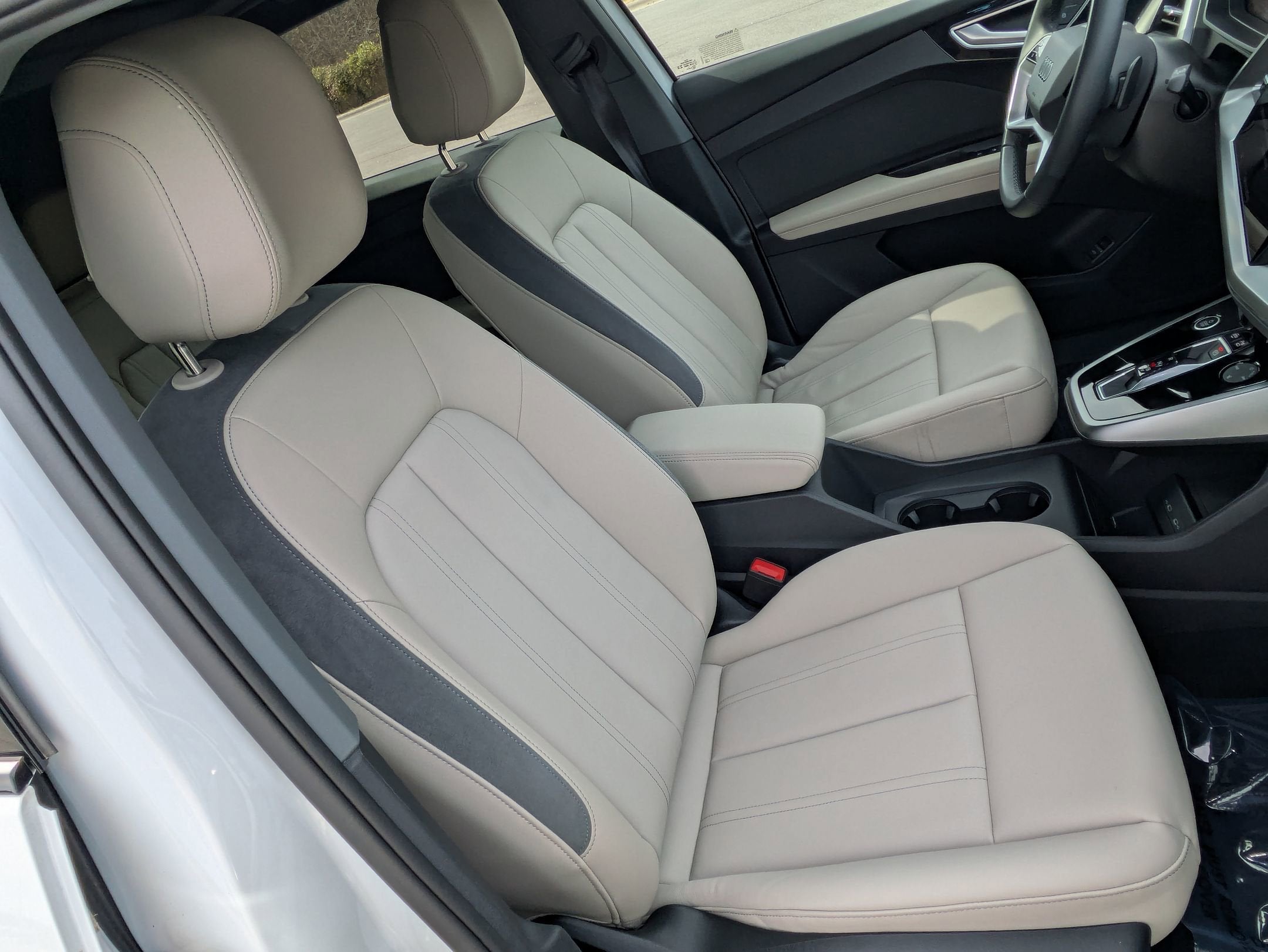 2024 Audi Q4 e-tron Premium Plus