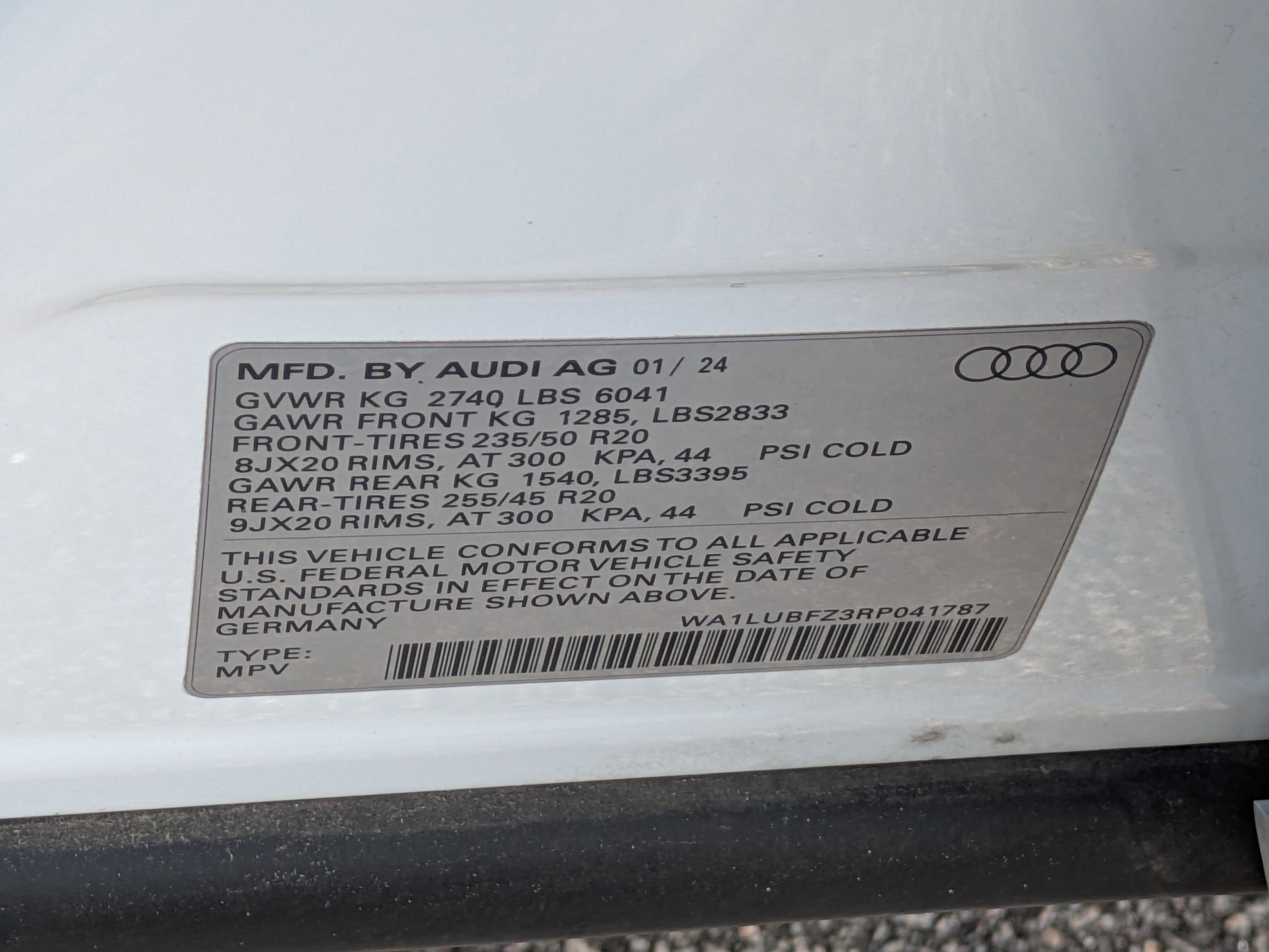 2024 Audi Q4 e-tron Premium Plus