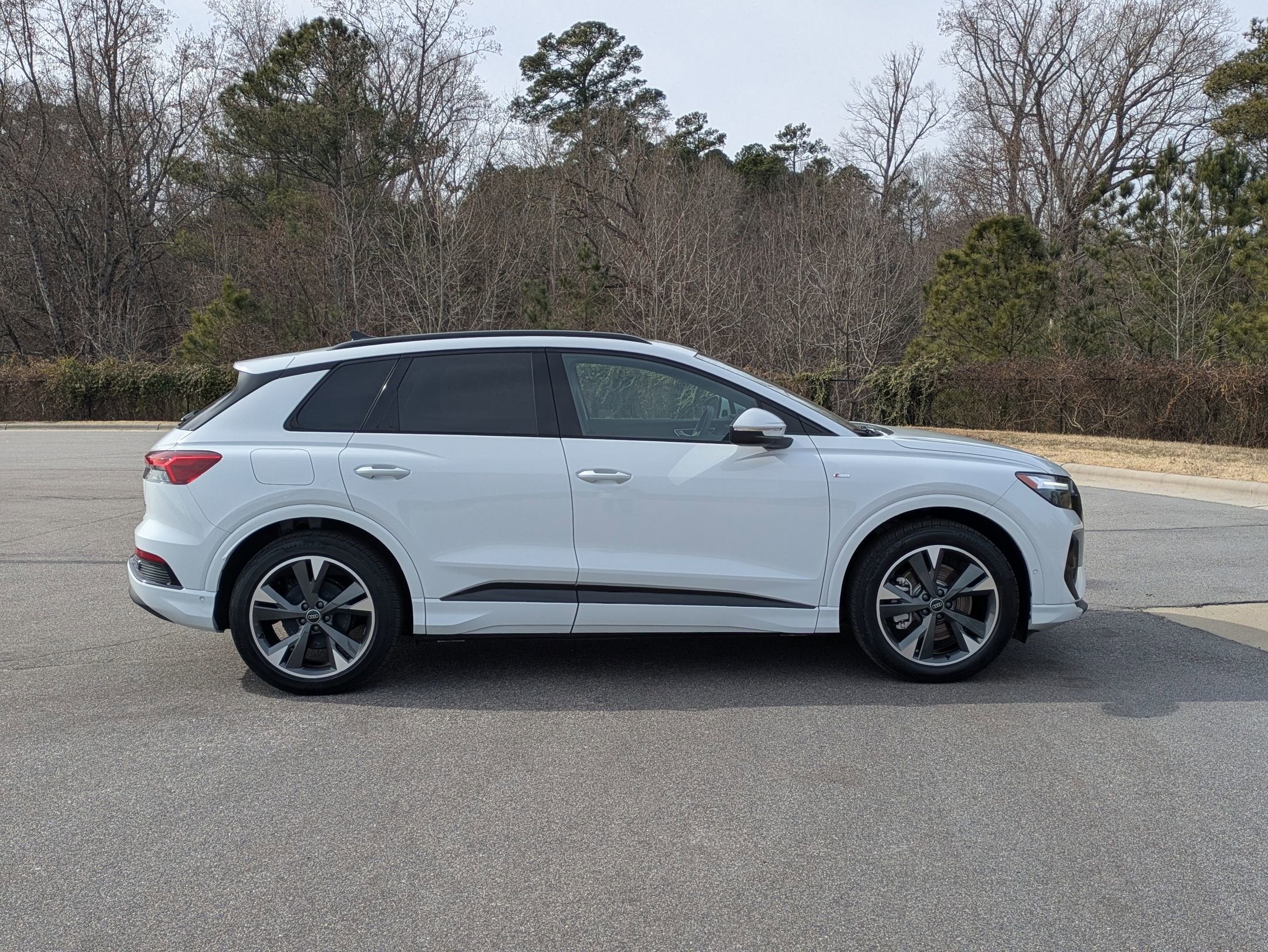 2024 Audi Q4 e-tron Premium Plus