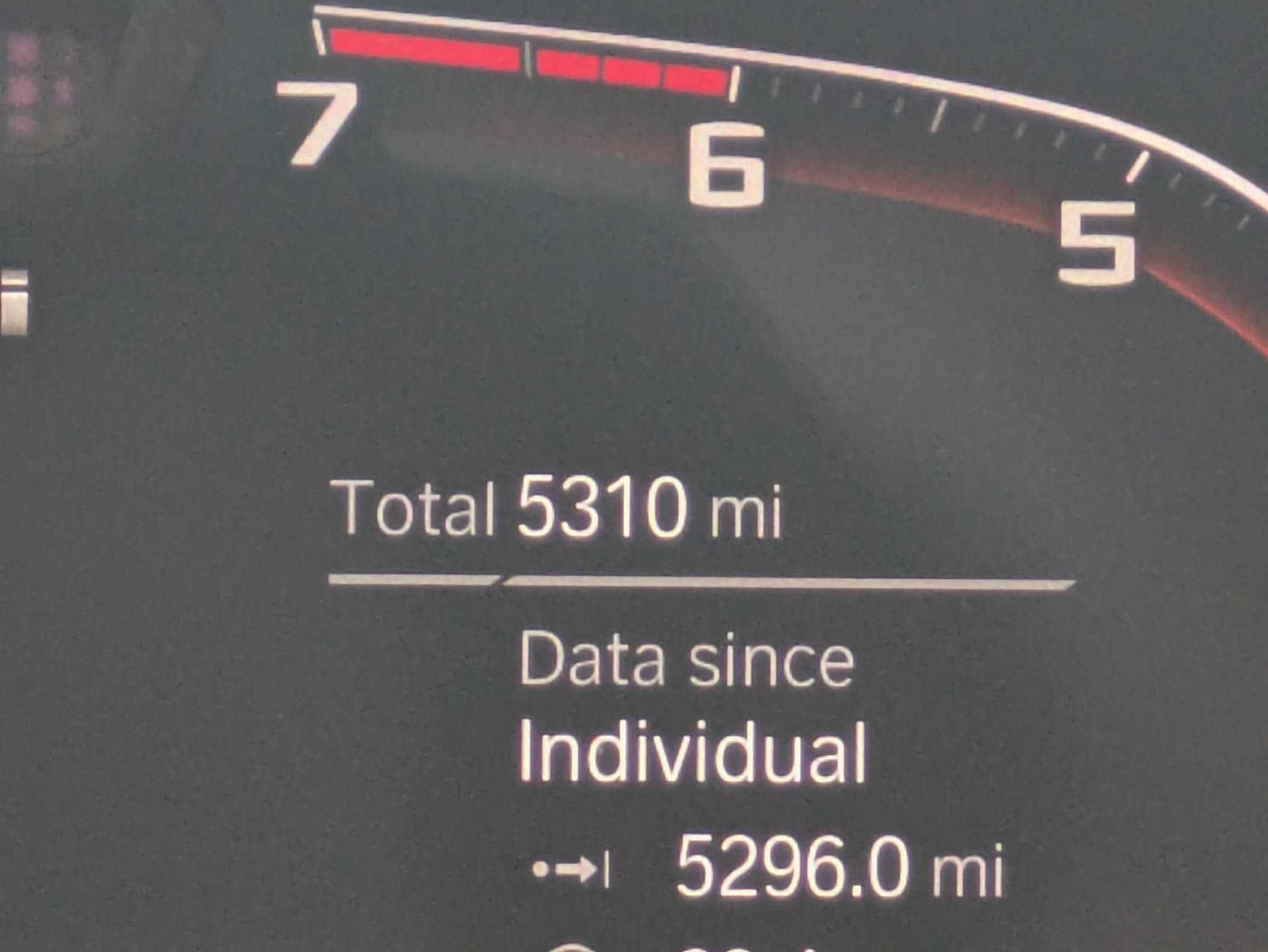 2025 BMW 8 Series M850i