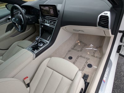 2025 BMW 8 Series M850i