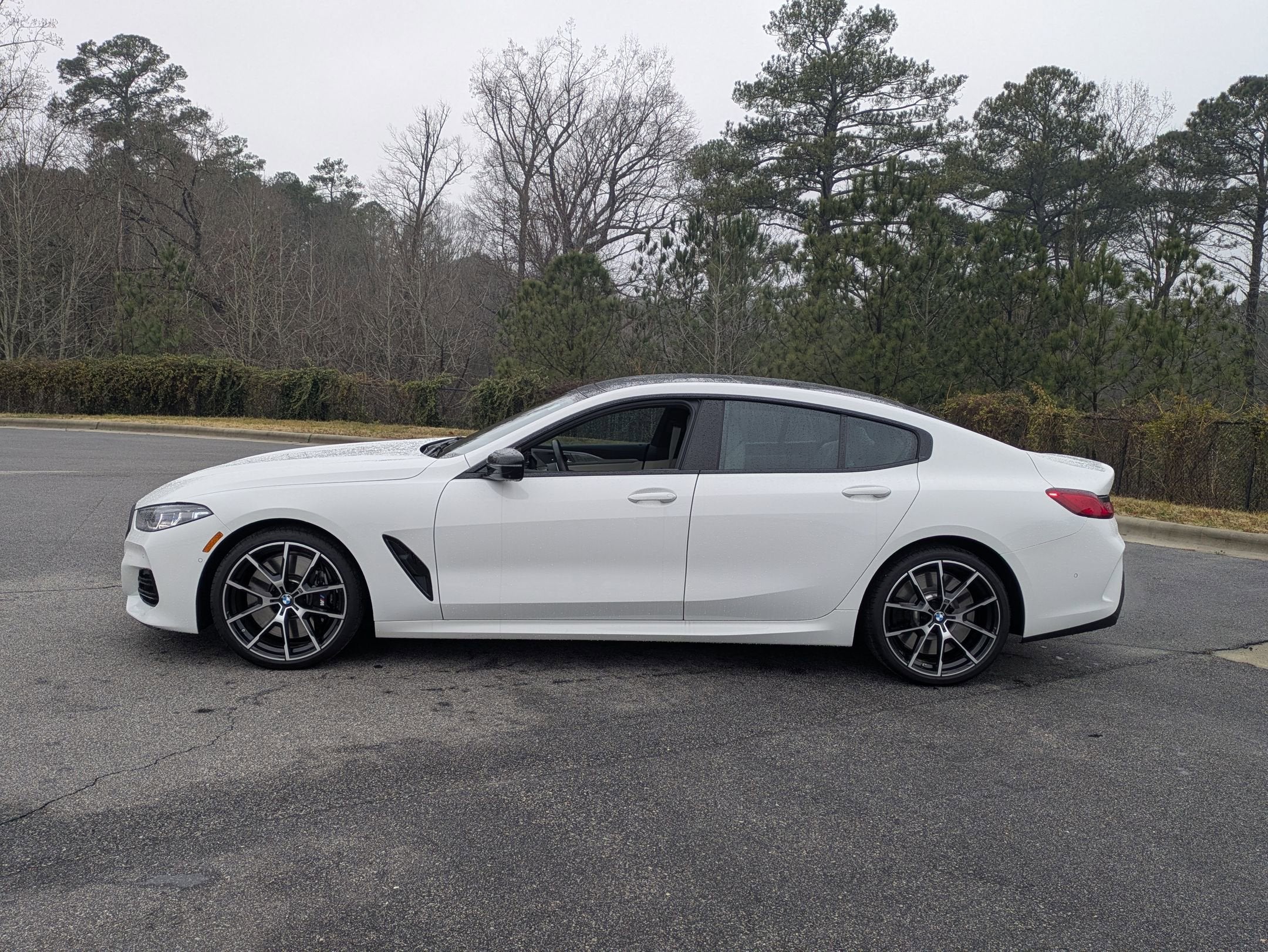 2025 BMW 8 Series M850i