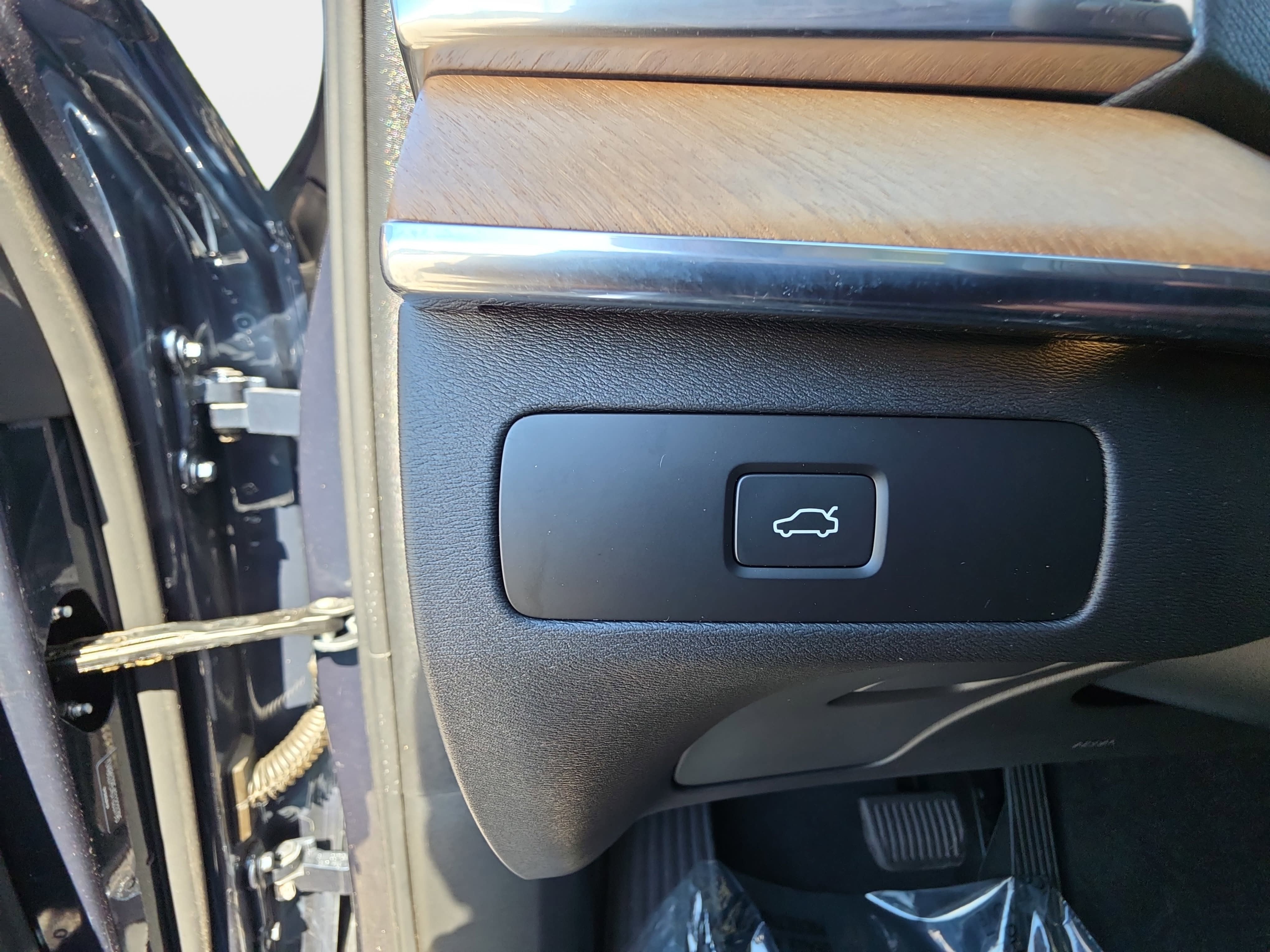 2025 Volvo XC90 Plus
