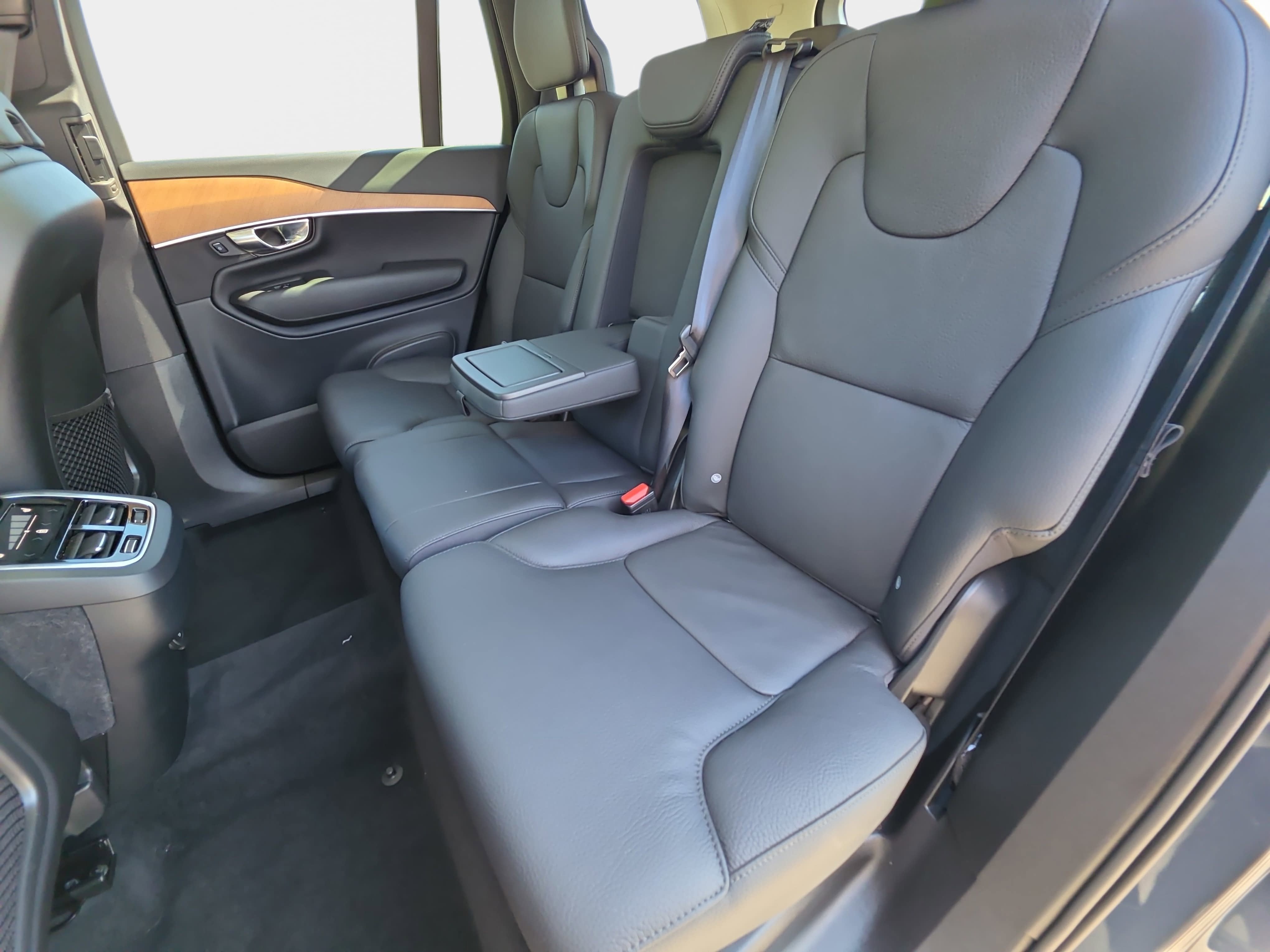2025 Volvo XC90 Plus