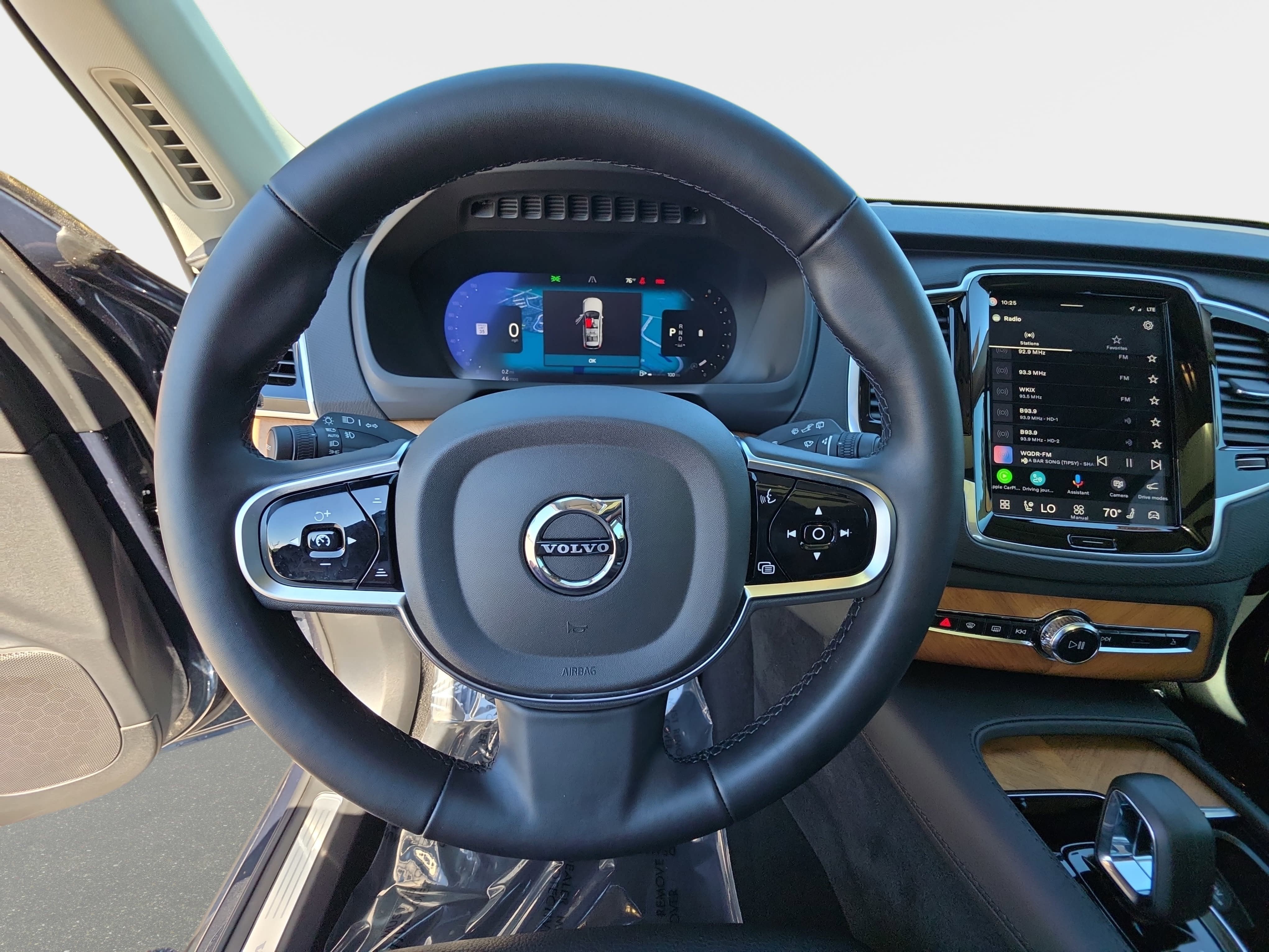 2025 Volvo XC90 Plus