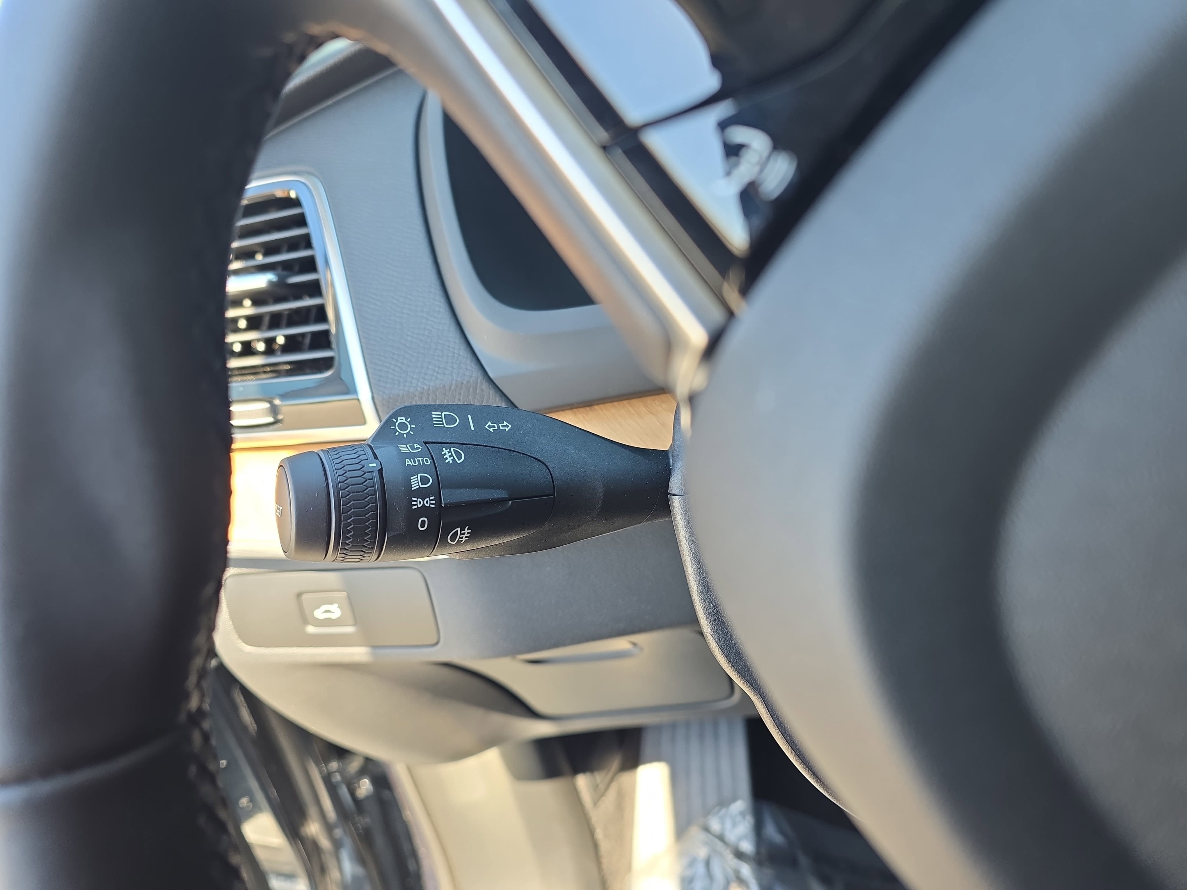 2025 Volvo XC90 Plus