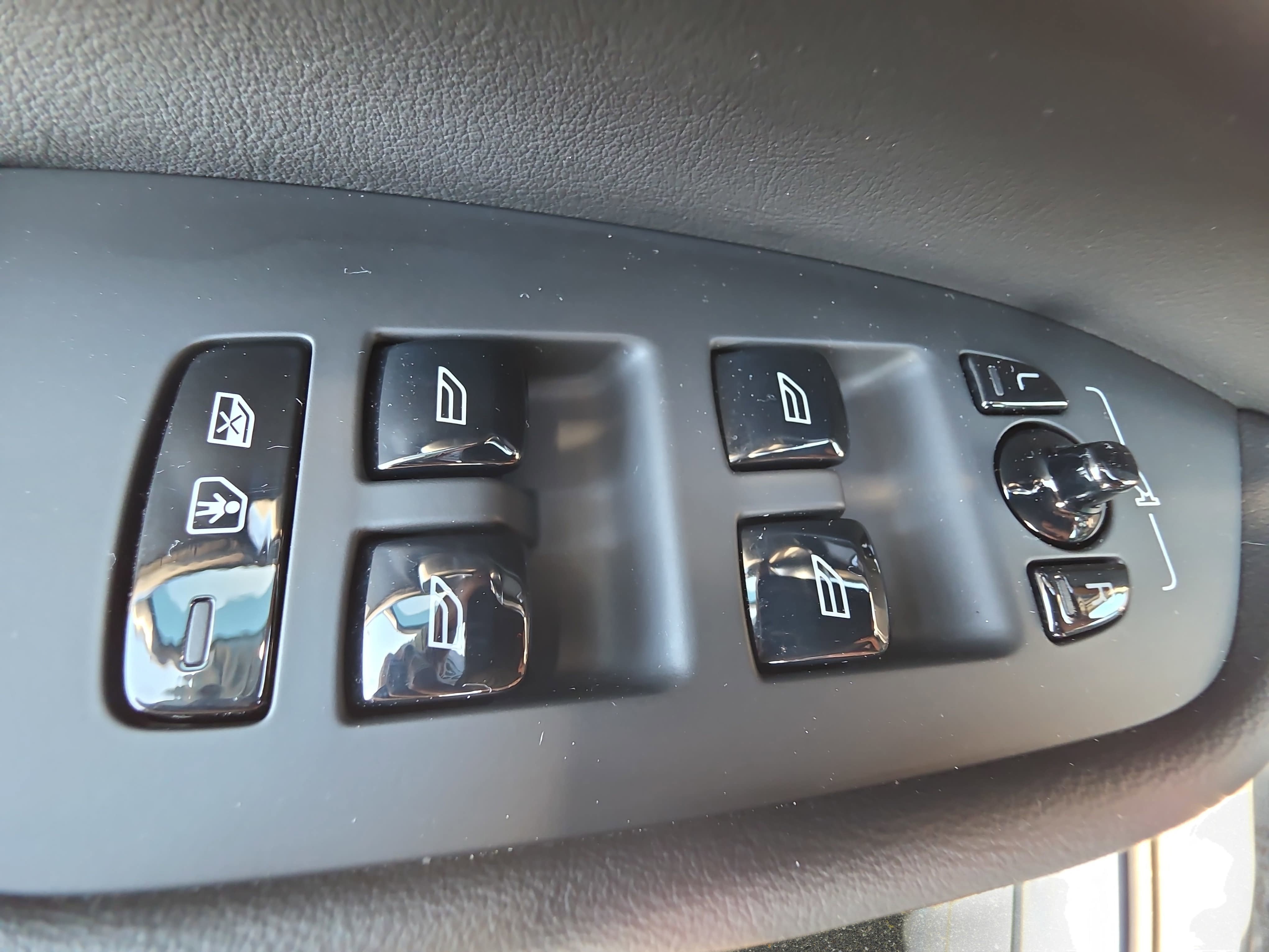 2025 Volvo XC90 Plus