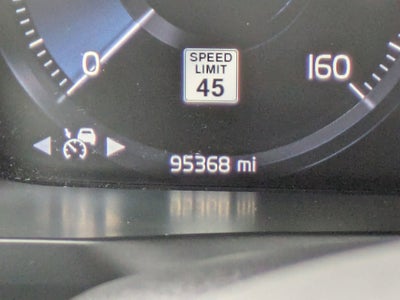 2018 Volvo XC90 Momentum