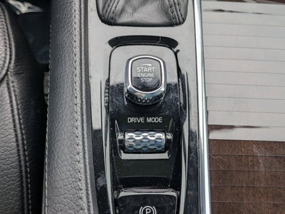 2018 Volvo XC90 Momentum