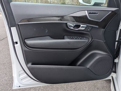 2018 Volvo XC90 Momentum
