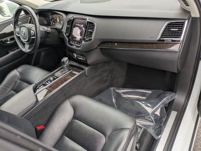 2018 Volvo XC90 Momentum