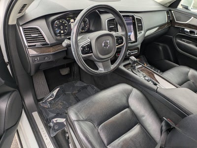 2018 Volvo XC90 Momentum