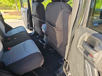 2013 Jeep Wrangler Unlimited 4WD 4dr Sahara