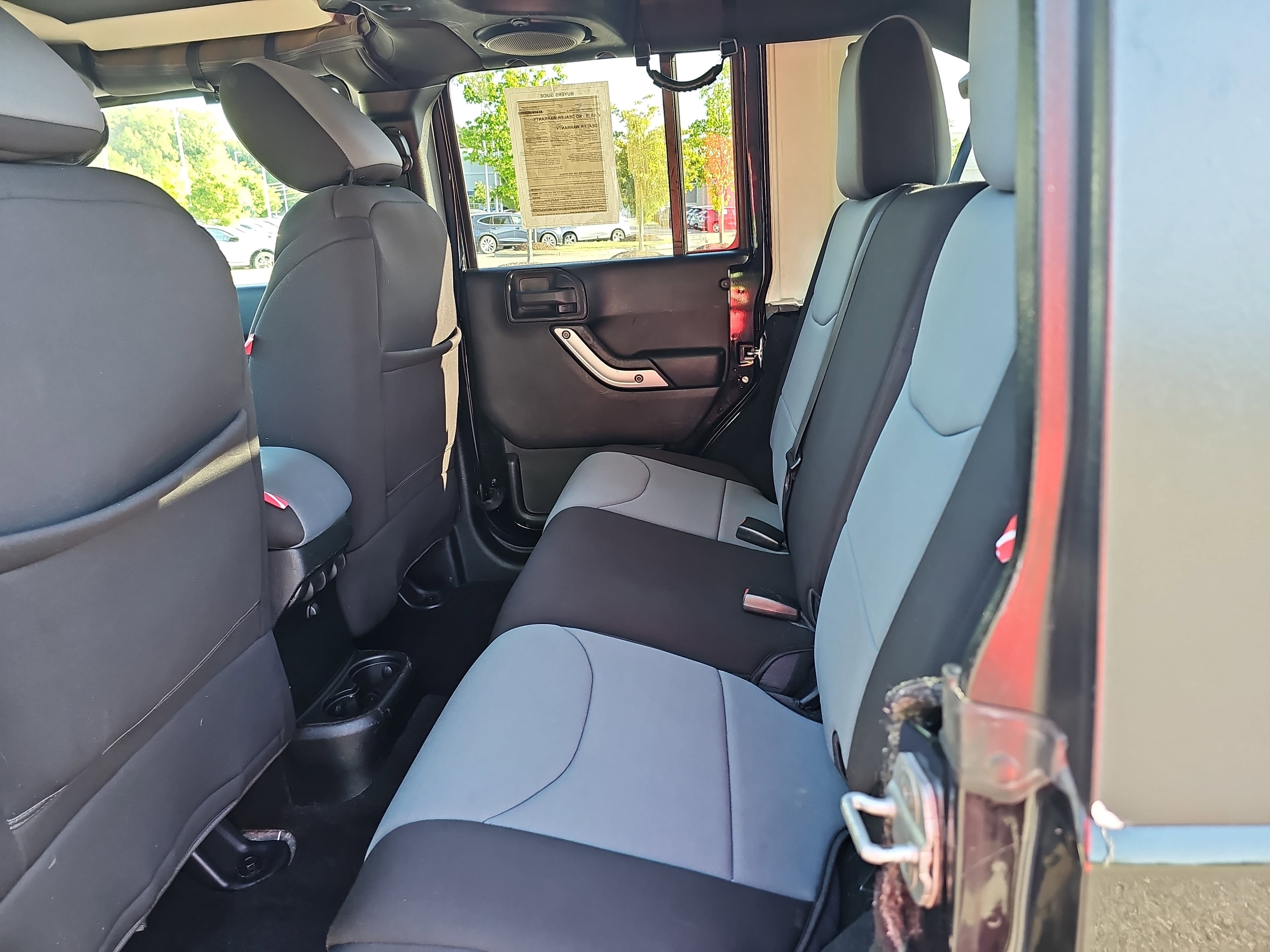 2013 Jeep Wrangler Unlimited 4WD 4dr Sahara