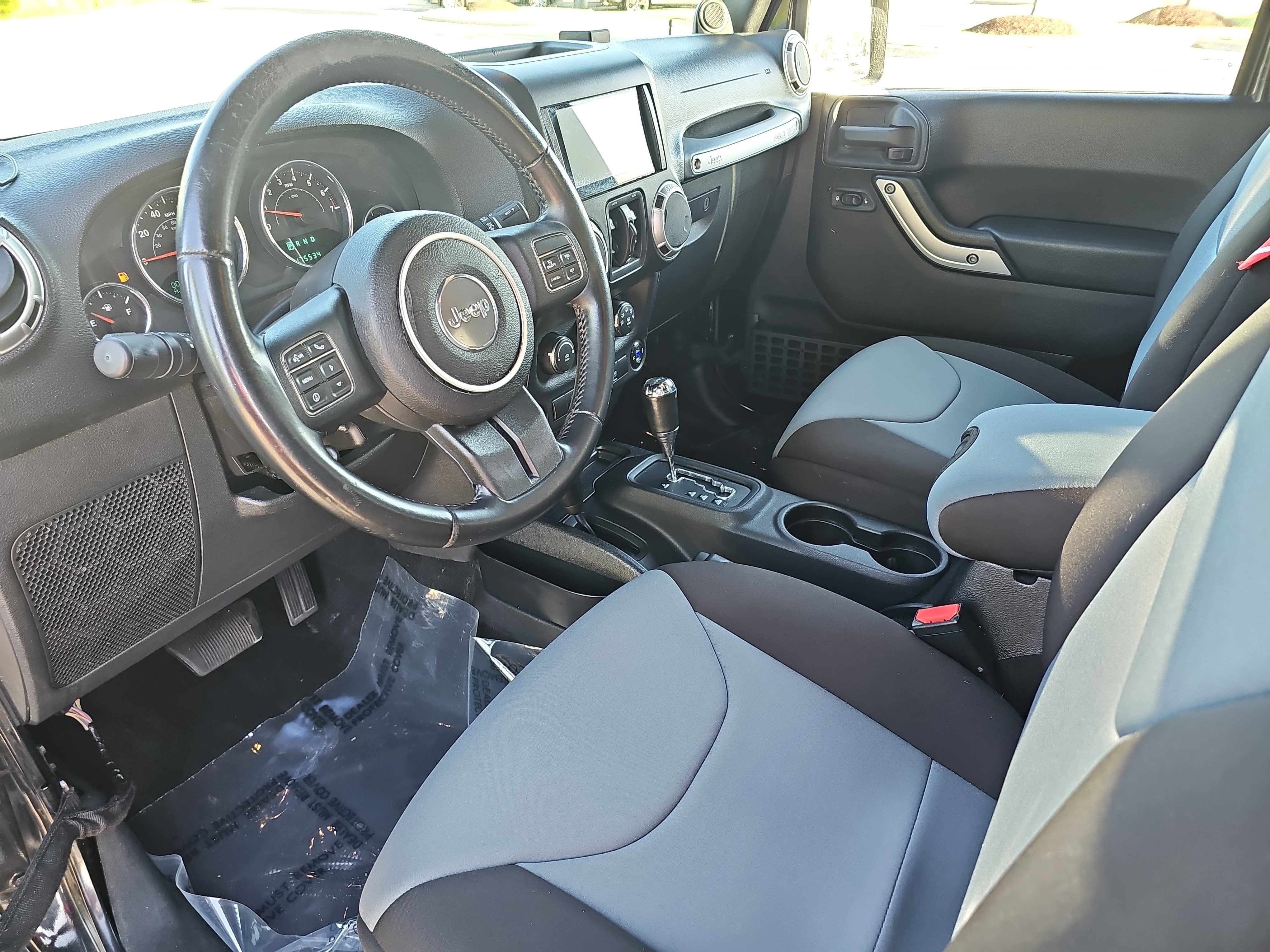 2013 Jeep Wrangler Unlimited 4WD 4dr Sahara