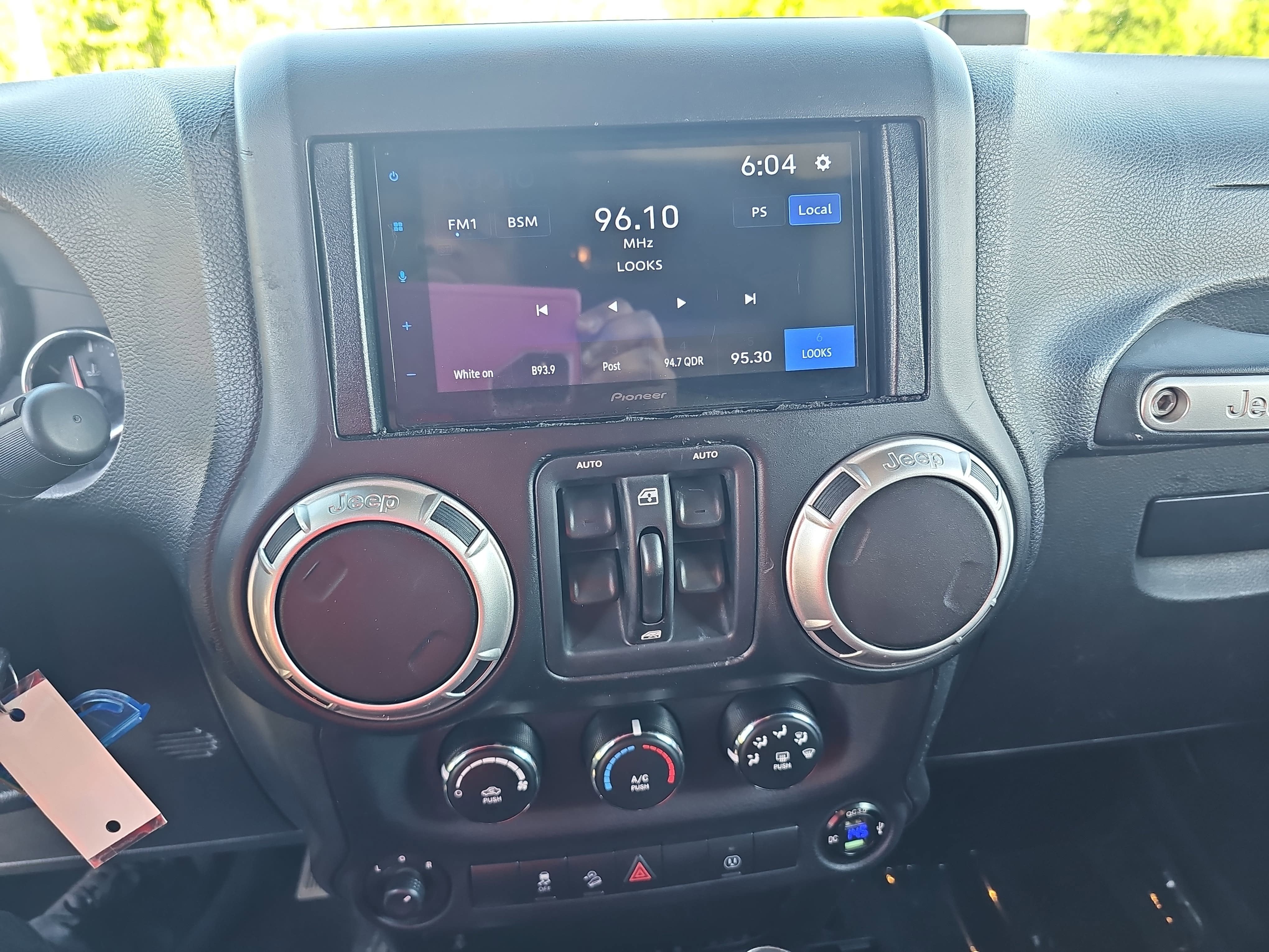2013 Jeep Wrangler Unlimited 4WD 4dr Sahara