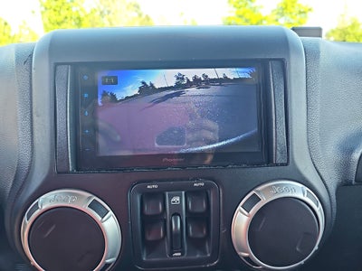 2013 Jeep Wrangler Unlimited 4WD 4dr Sahara