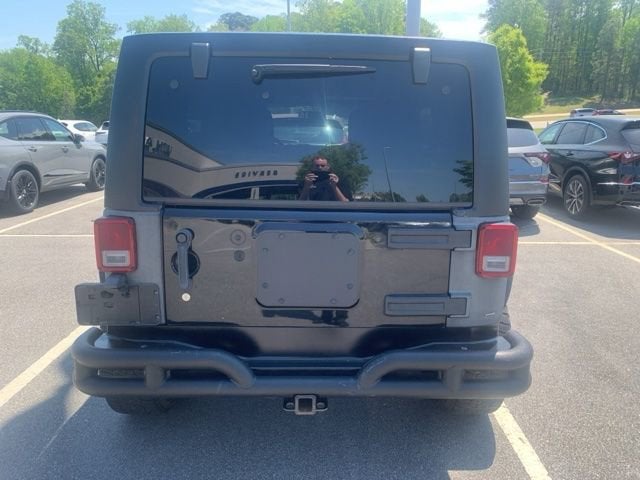 2013 Jeep Wrangler Unlimited 4WD 4dr Sahara