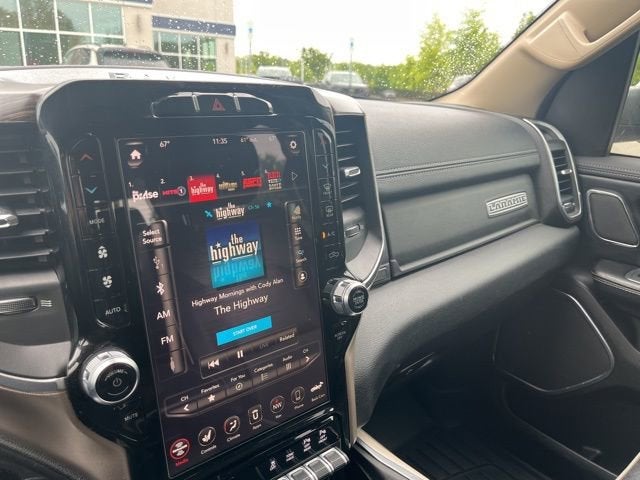 2019 RAM 1500 Laramie 4x4 Crew Cab 6'4 Box