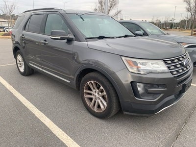 2016 Ford Explorer FWD 4dr XLT