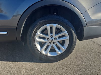 2016 Ford Explorer FWD 4dr XLT
