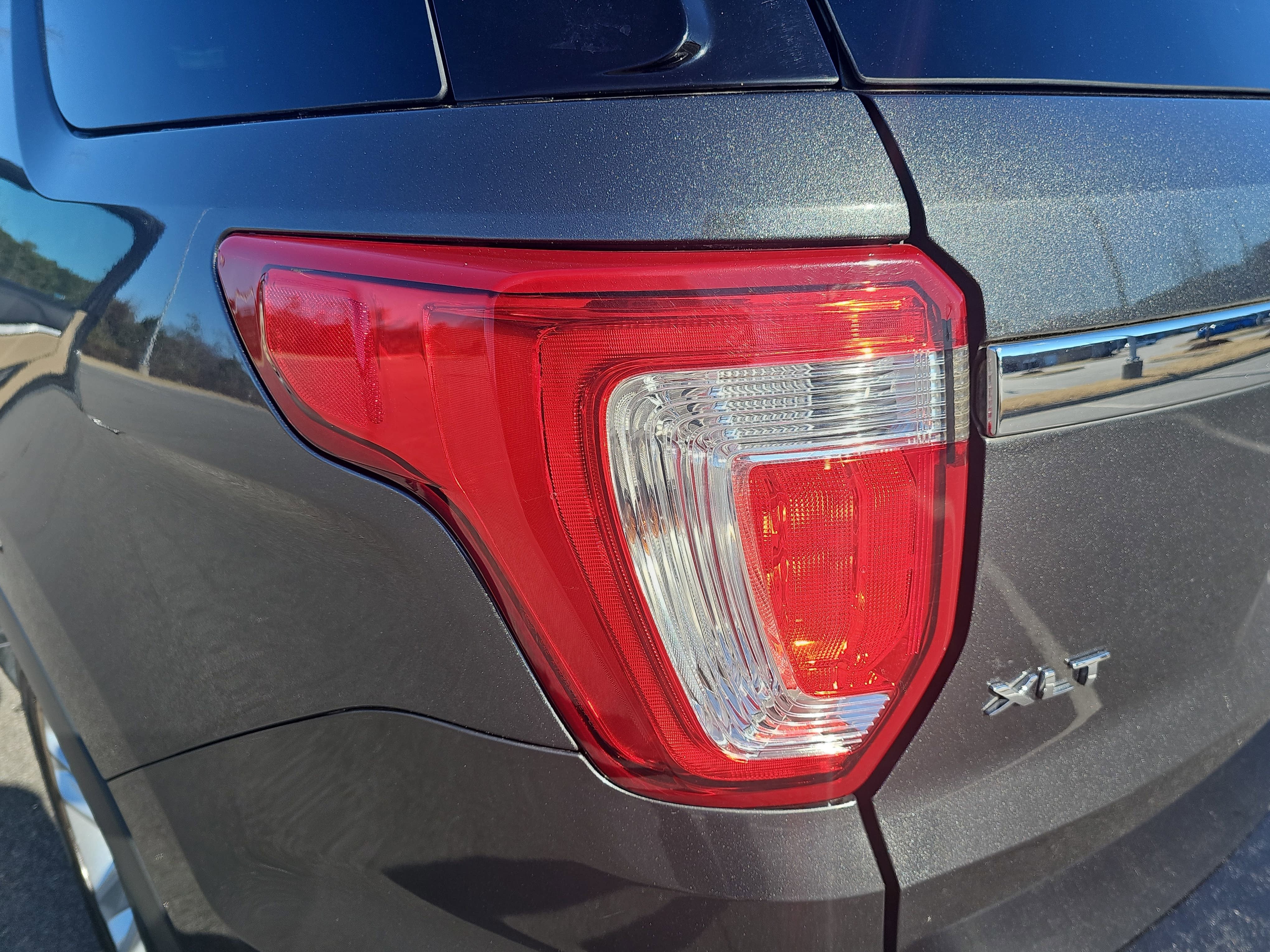 2016 Ford Explorer FWD 4dr XLT