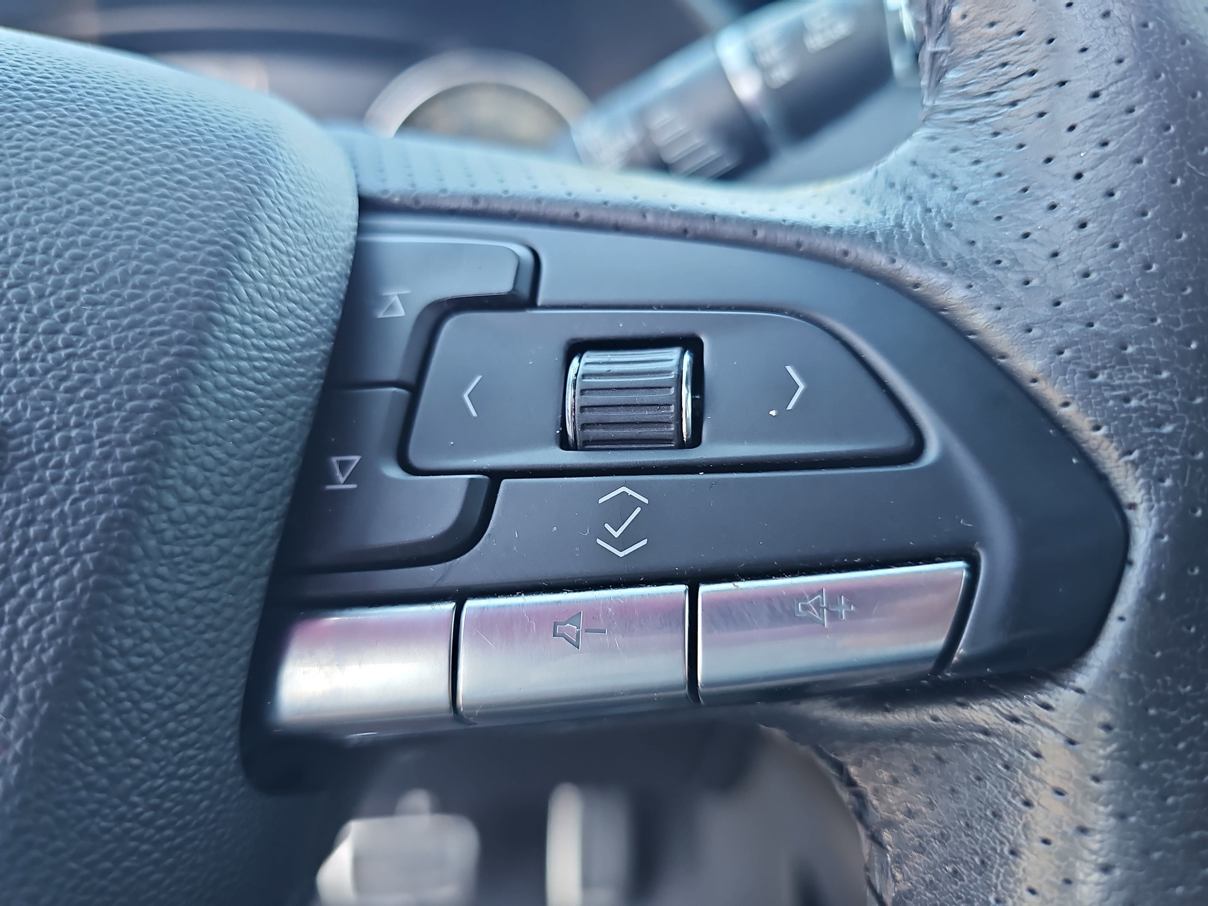2022 Cadillac XT4 FWD 4dr Sport