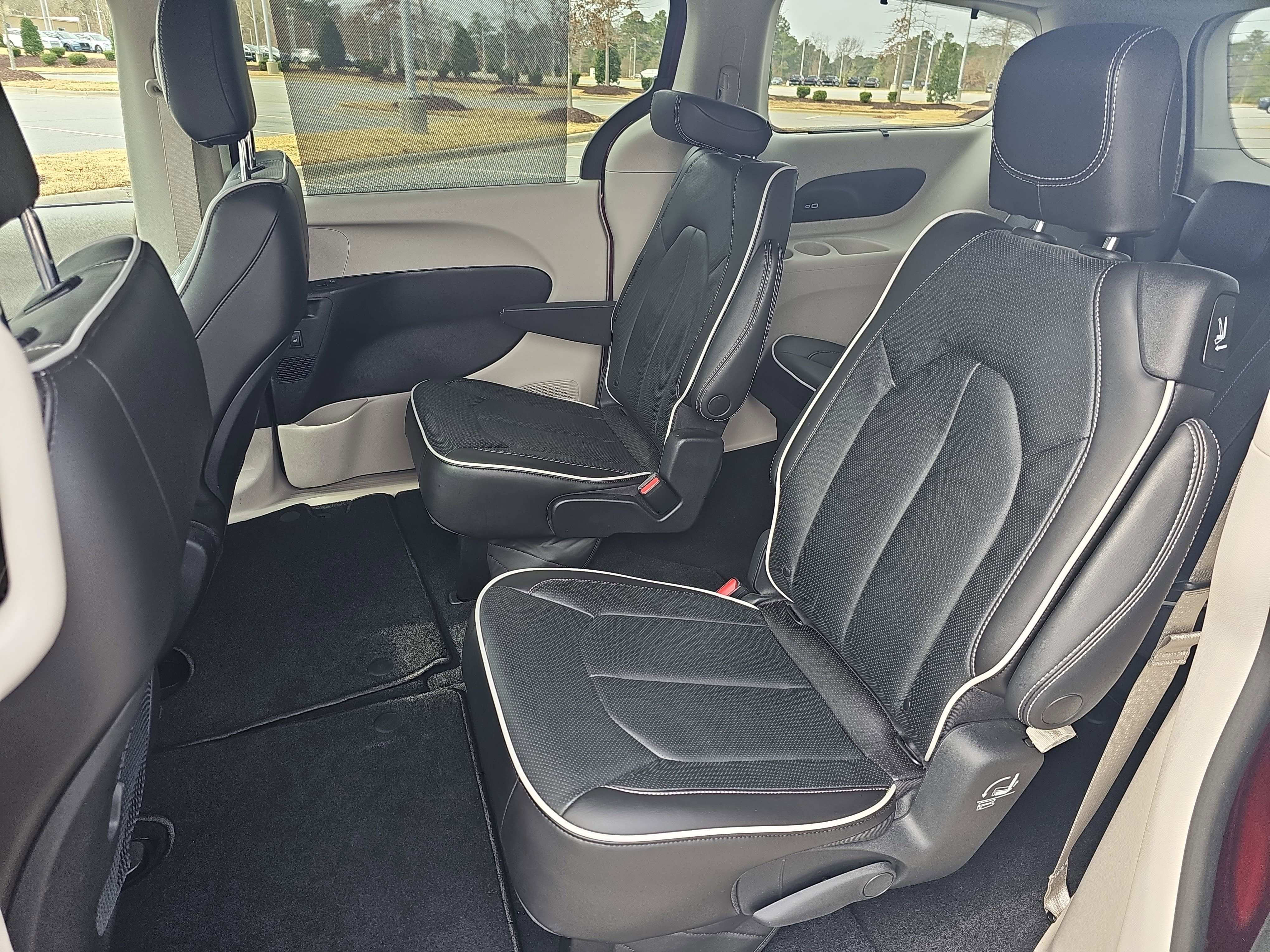 2023 Chrysler Pacifica Limited AWD