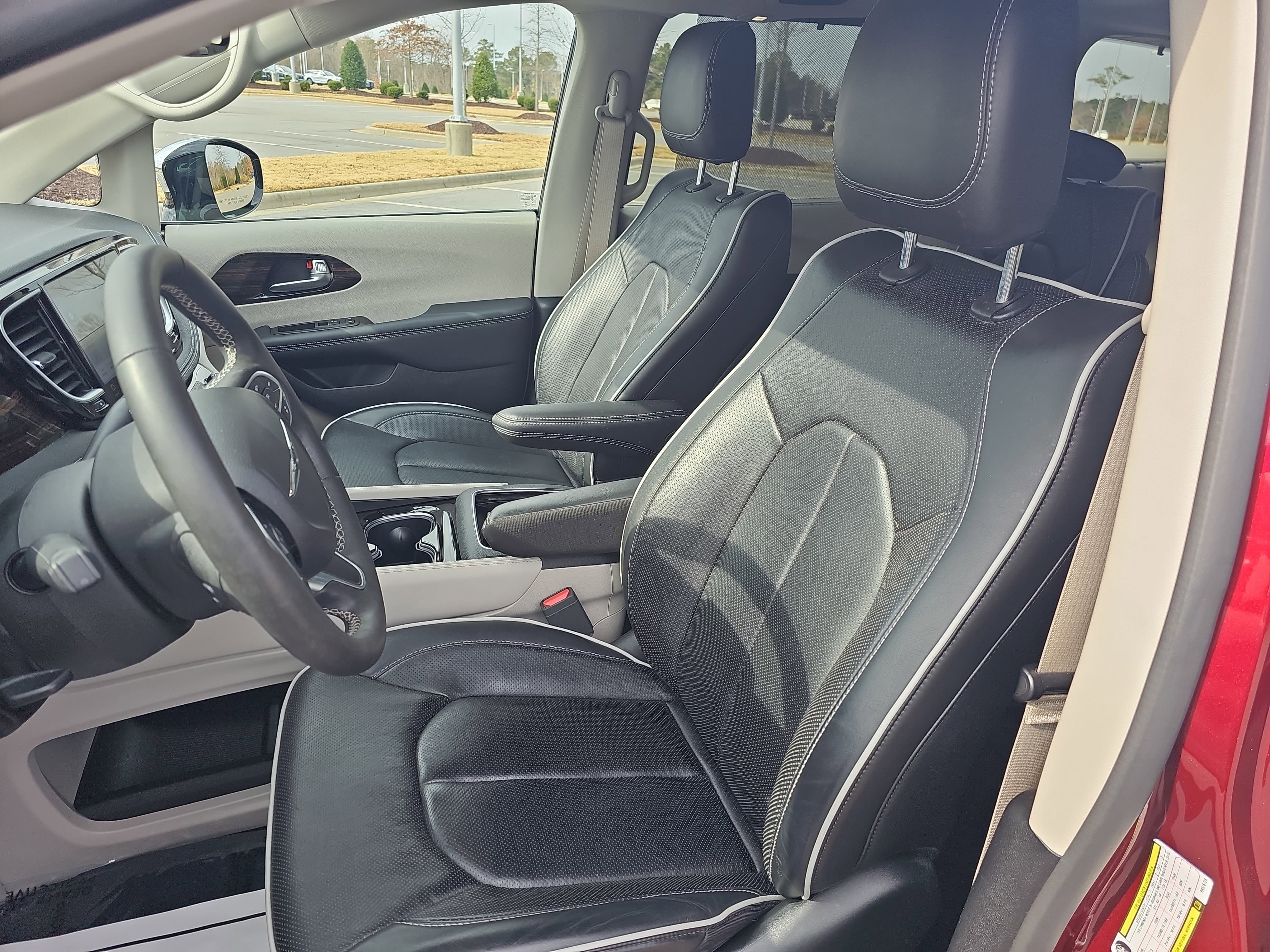 2023 Chrysler Pacifica Limited AWD